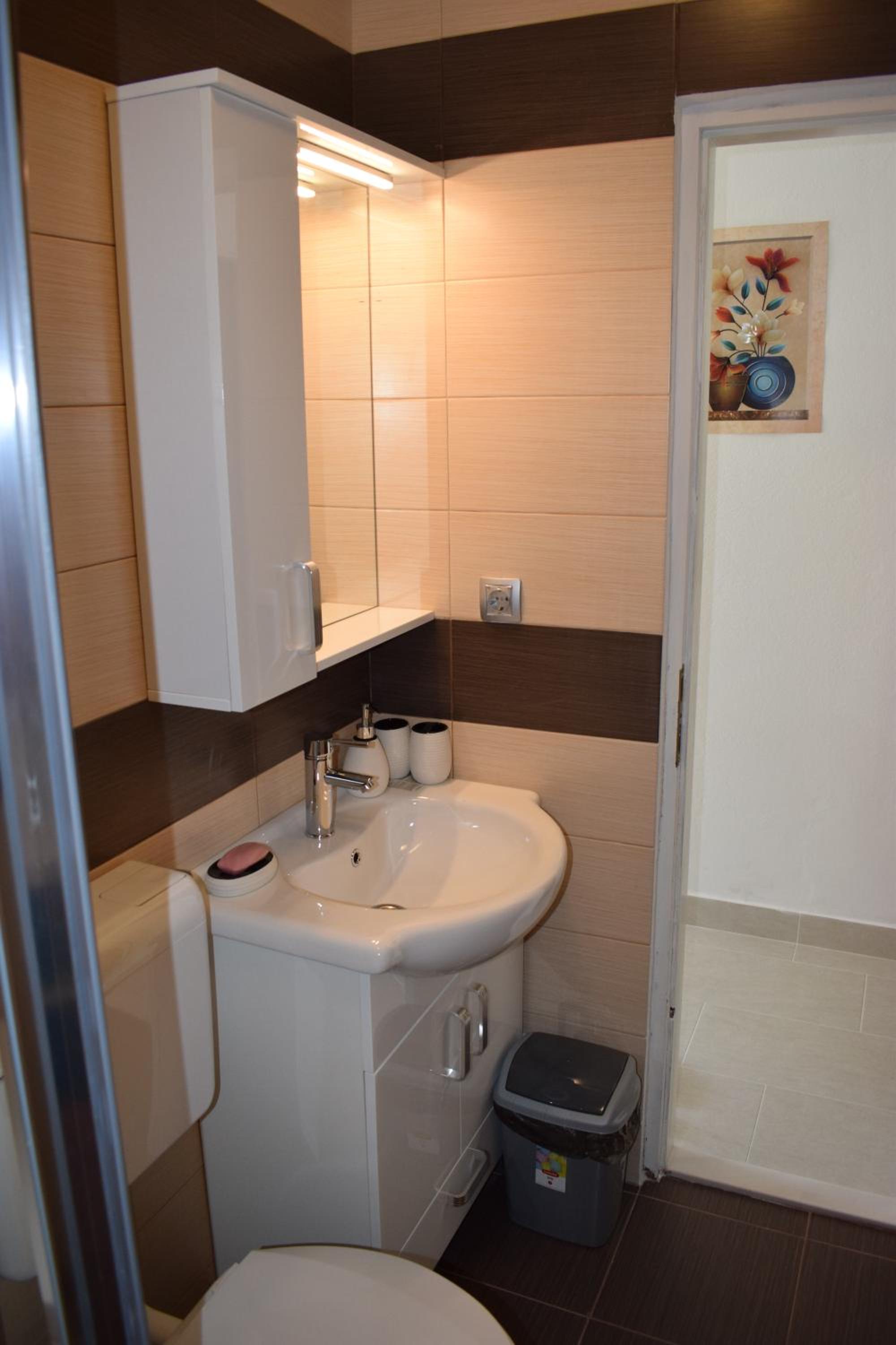Apartment - Photo 8
