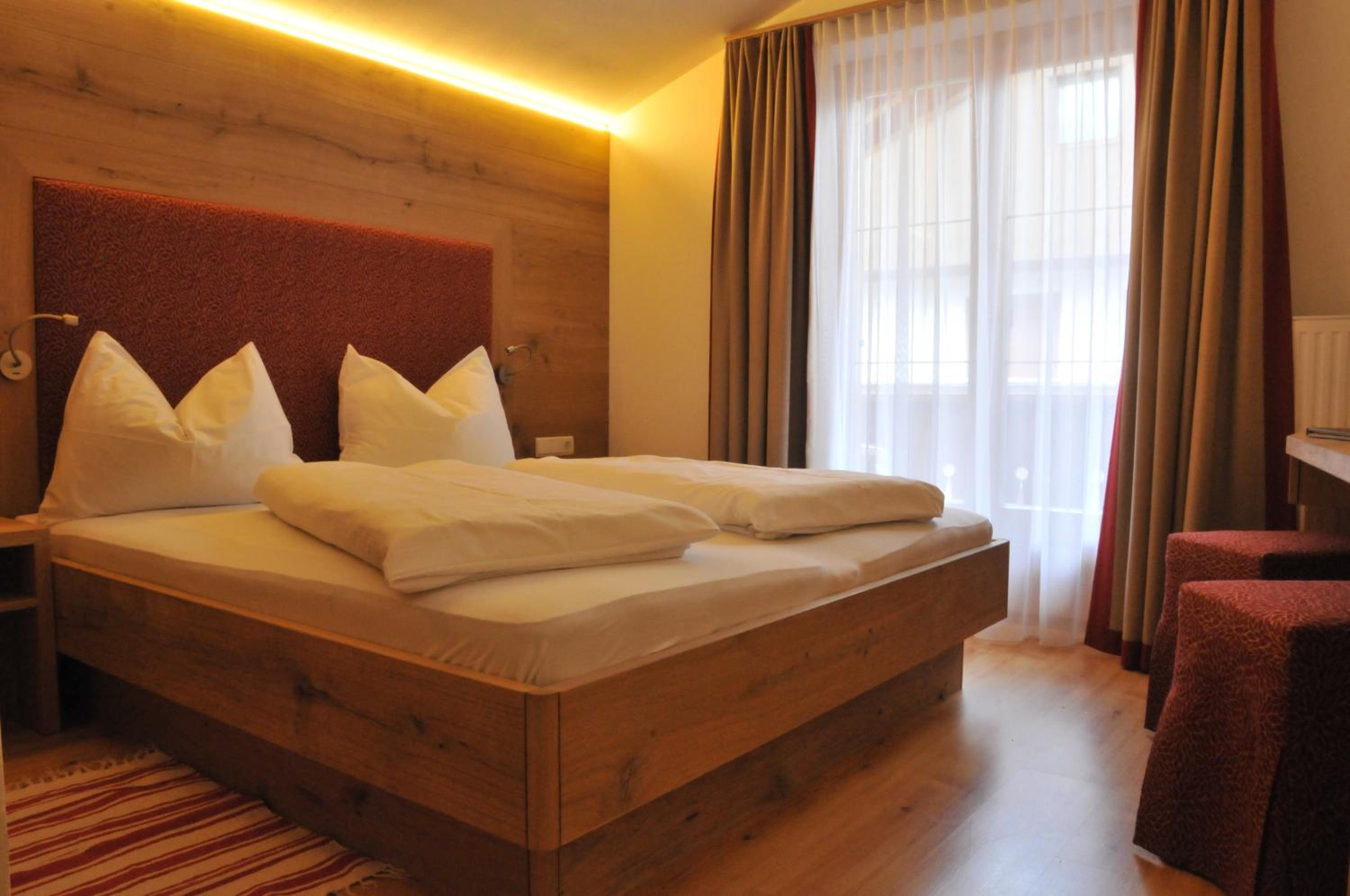 Standard Double Room - Photo 5