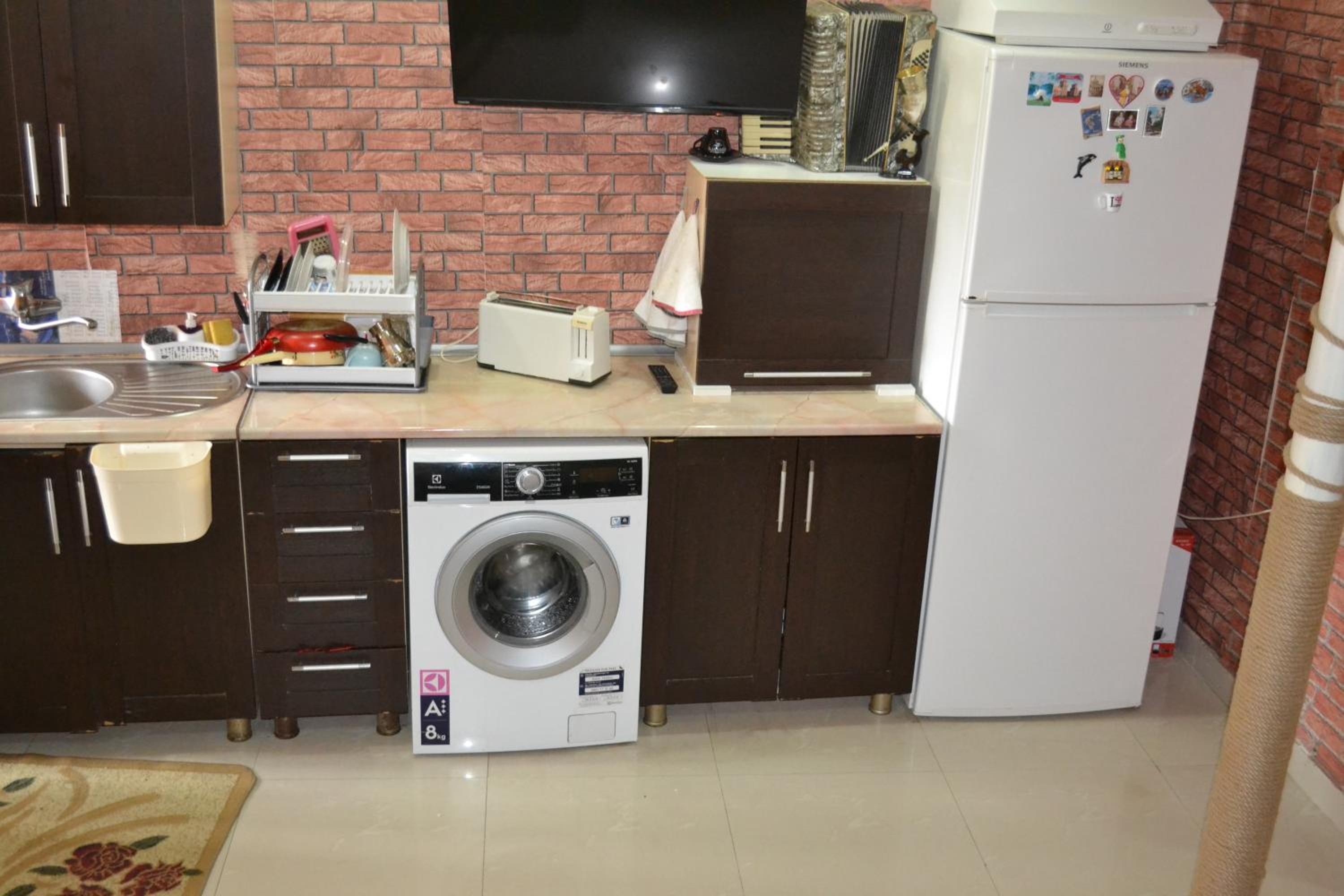 Twin Room with Extra Bed - Photo 8