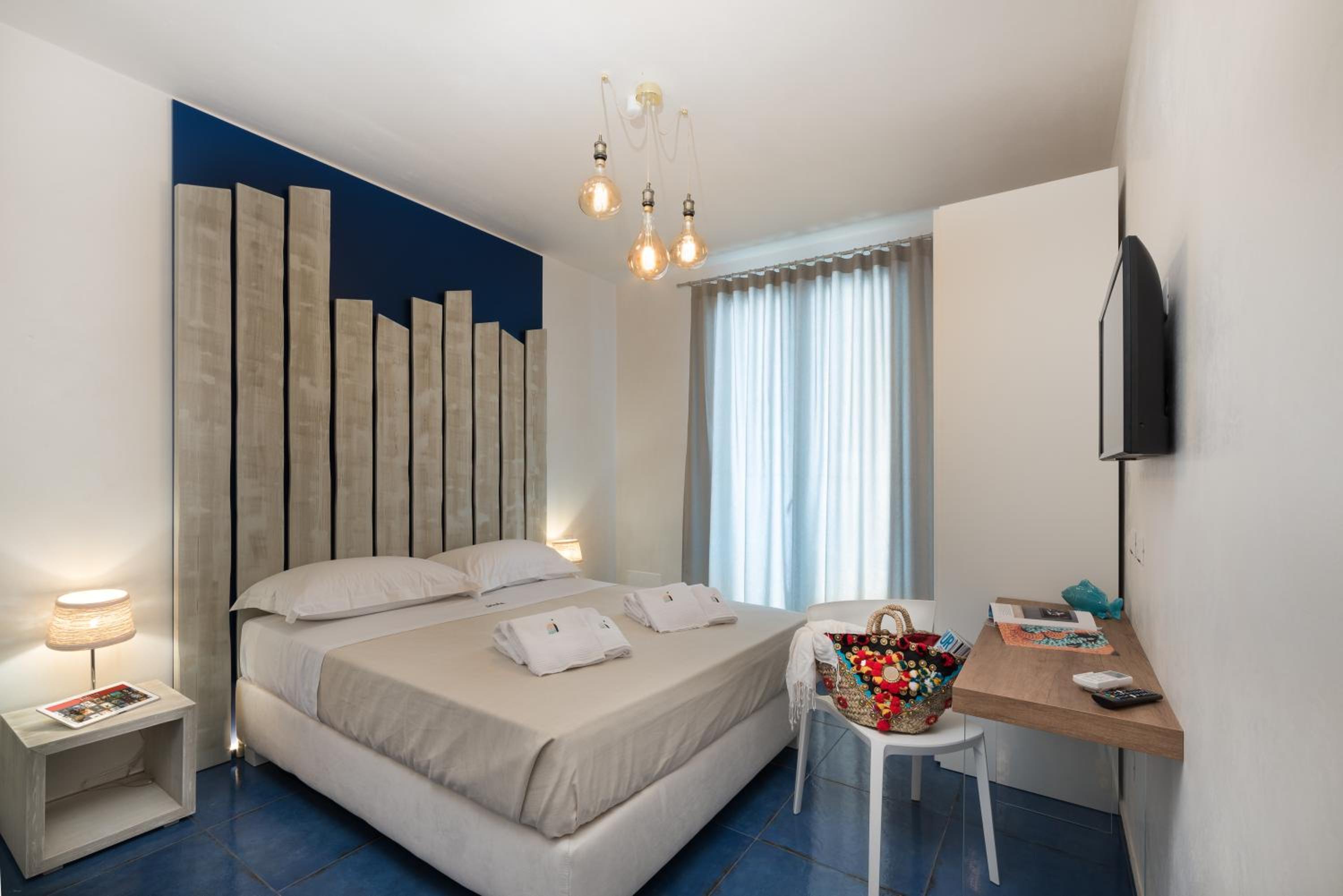 Deluxe Double Room - Photo 4