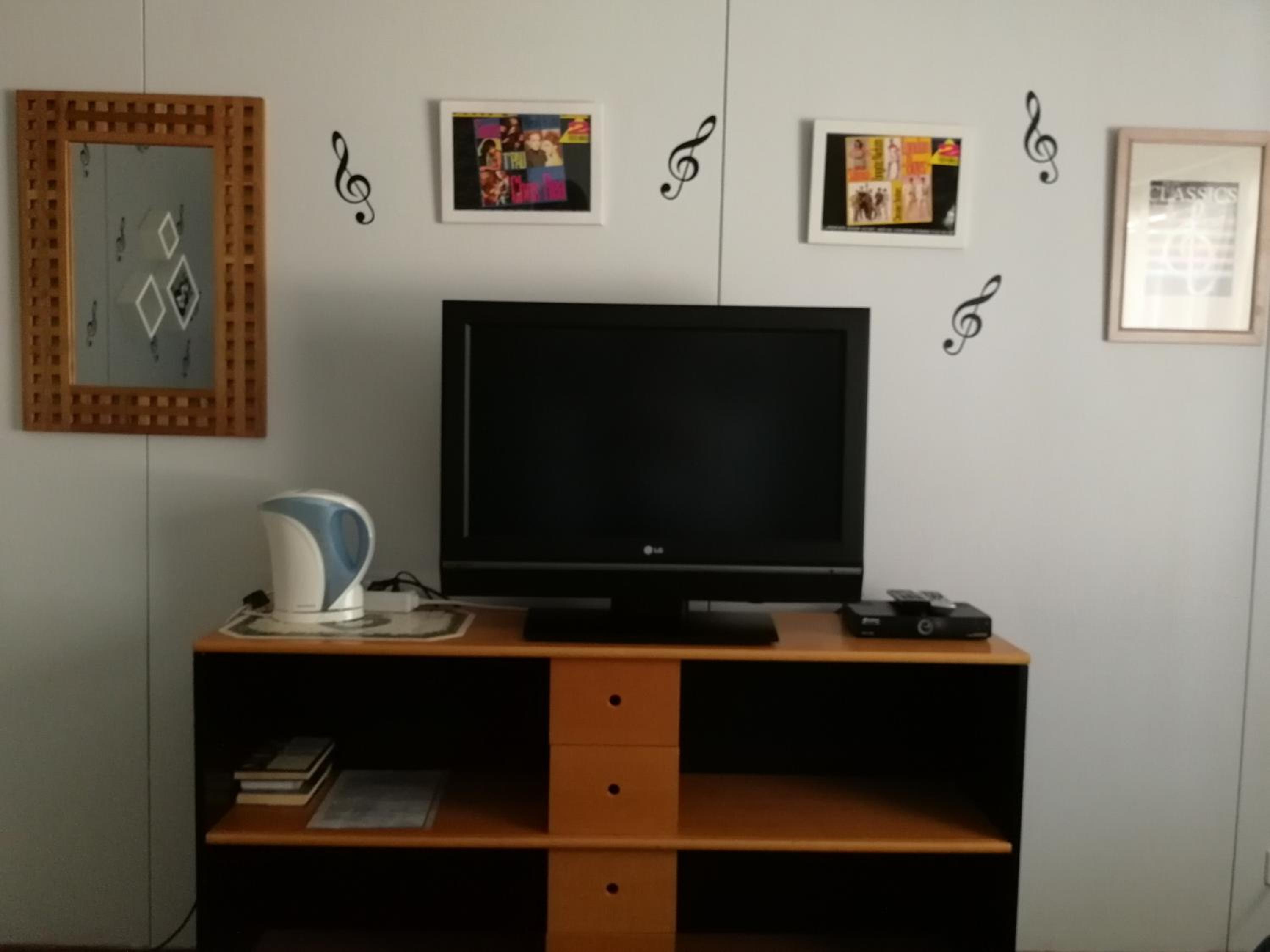 Standard Twin Room - Photo 14