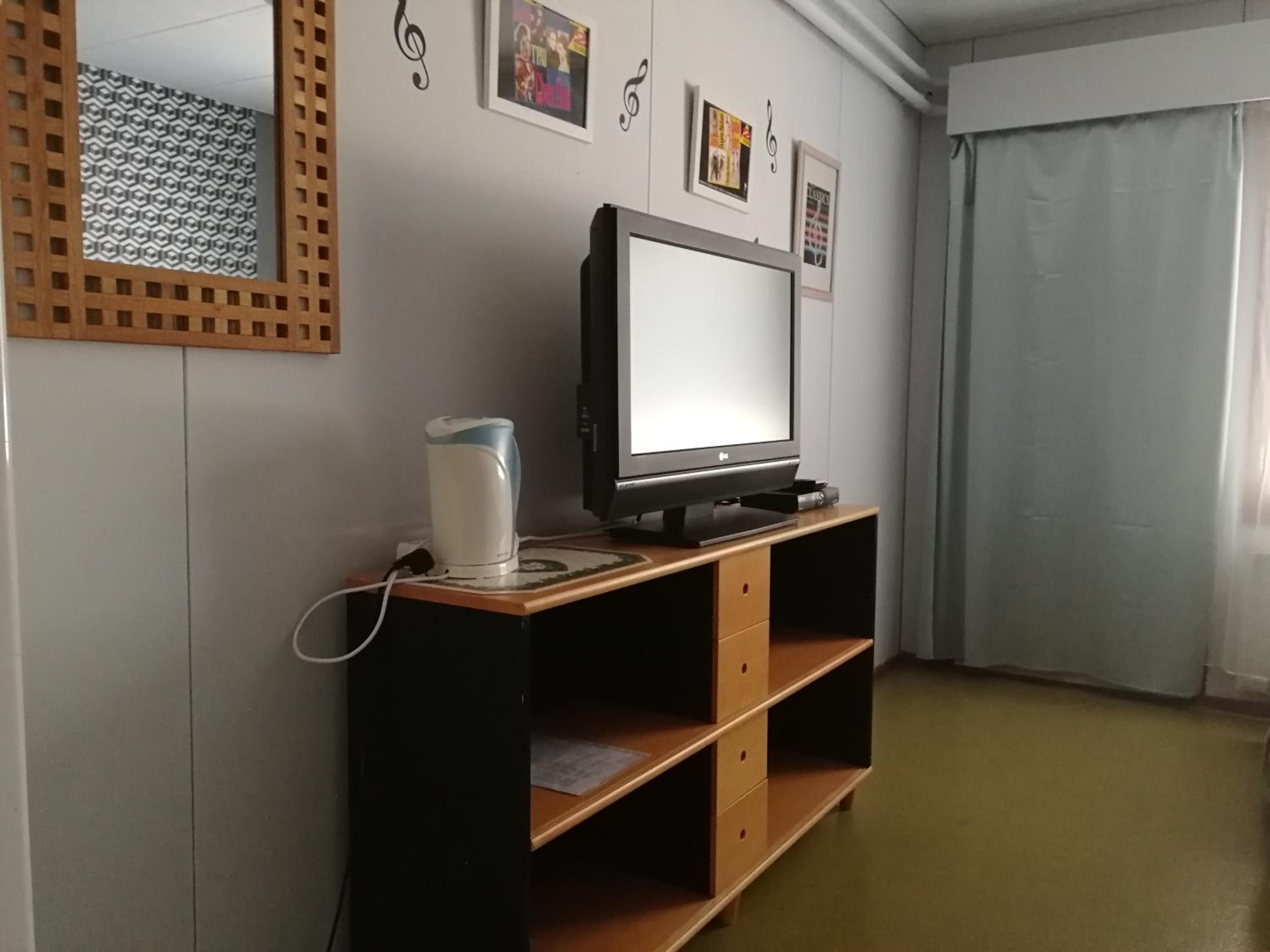 Standard Twin Room - Photo 12