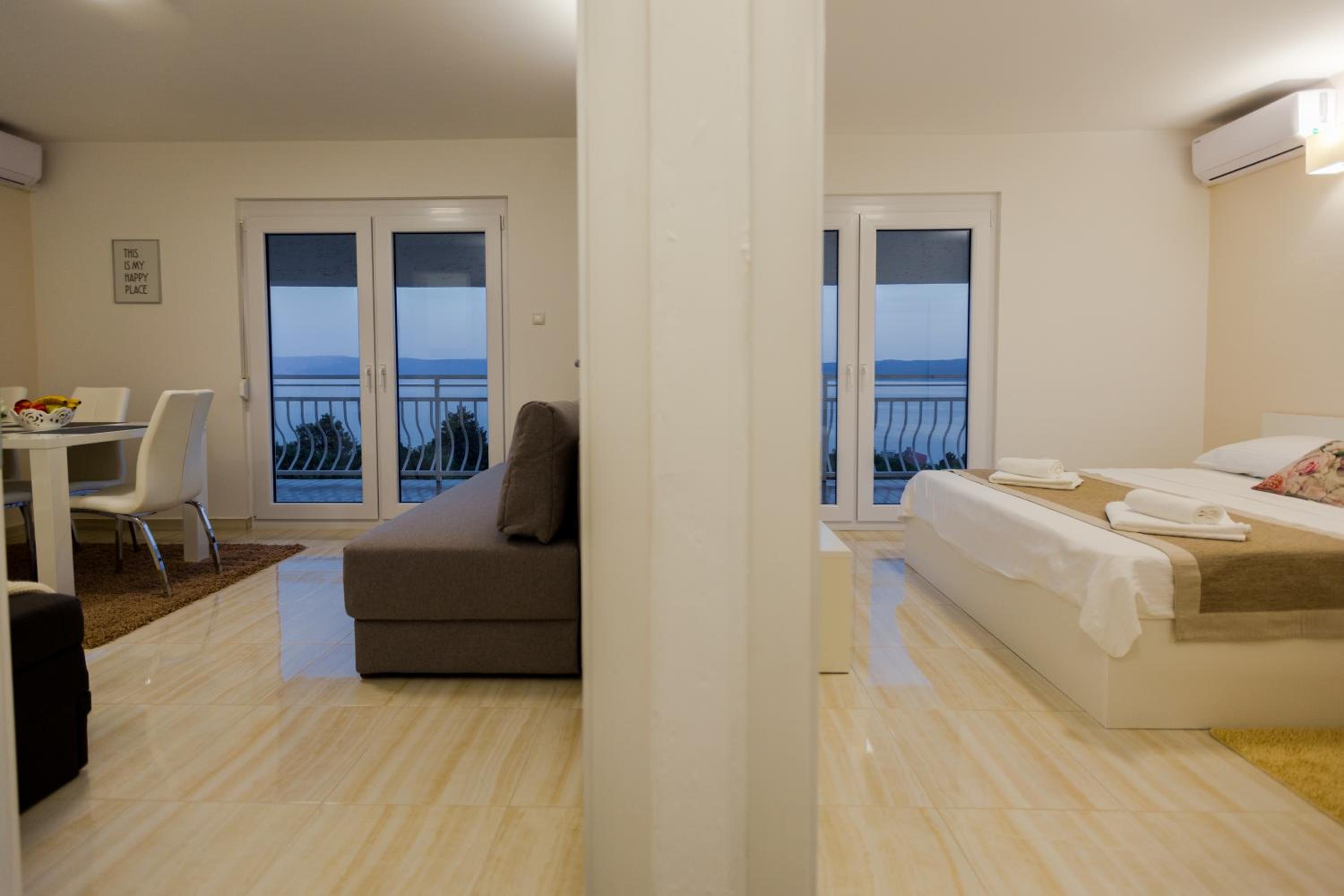 Studio Apartment with Sea View