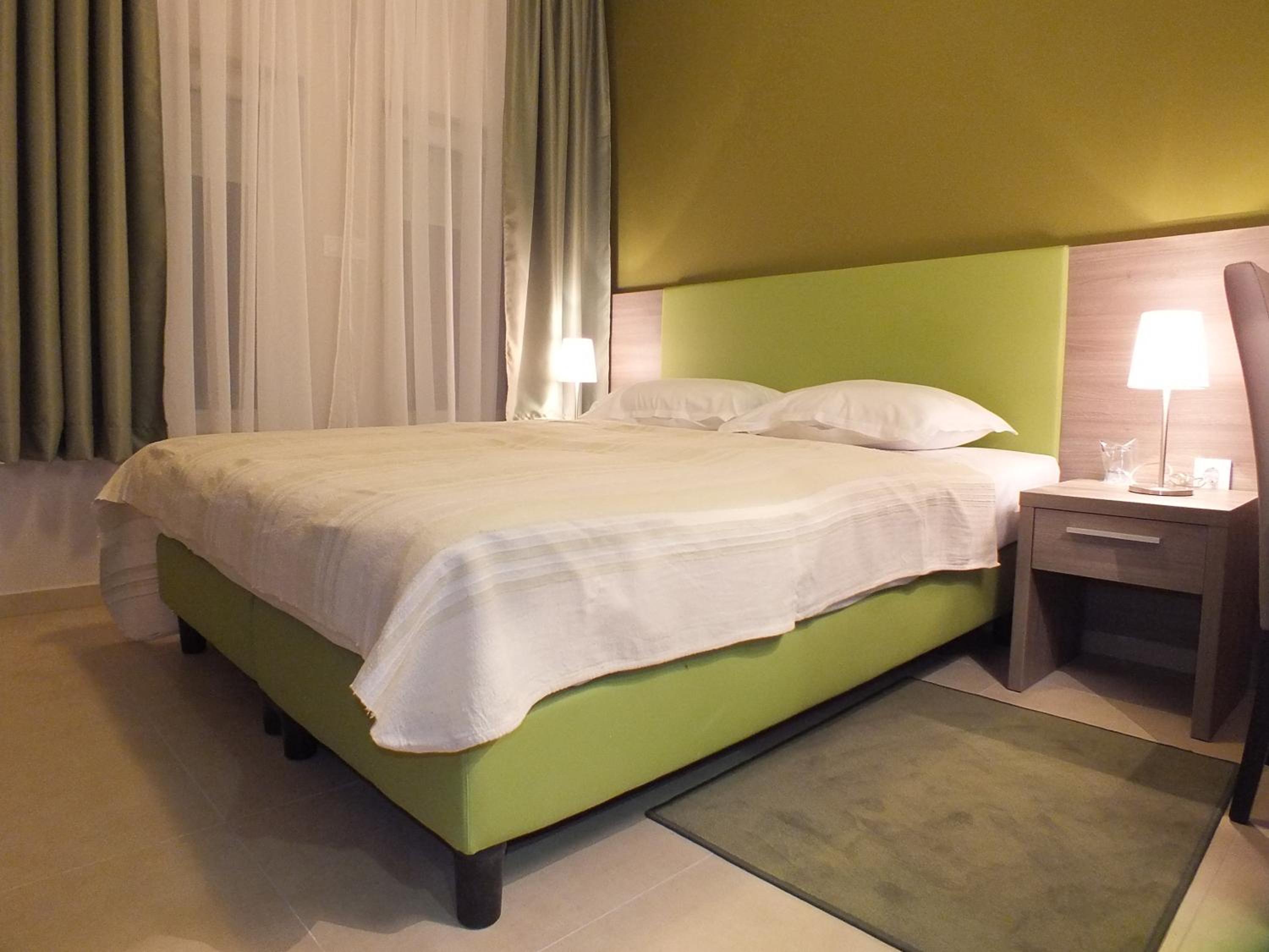 Double Room - Photo 2