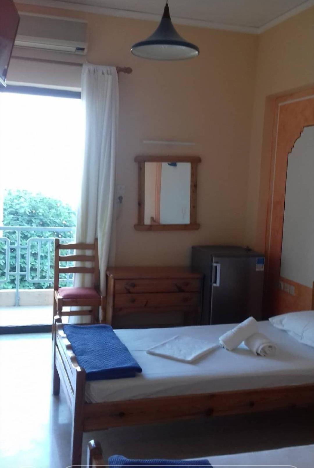 Standard Twin Room with Sea View - Photo 1
