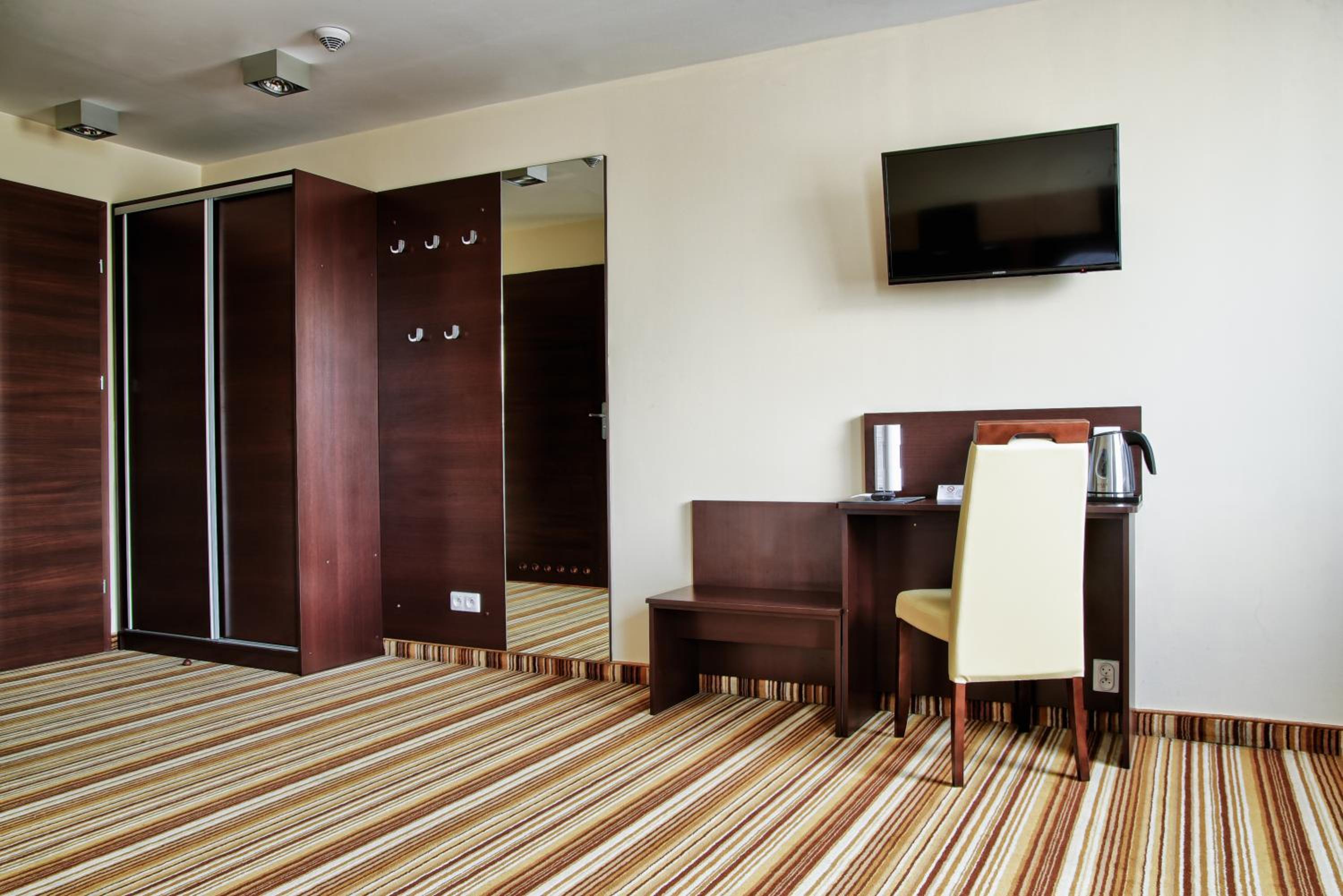 Standard Triple Room photo 2