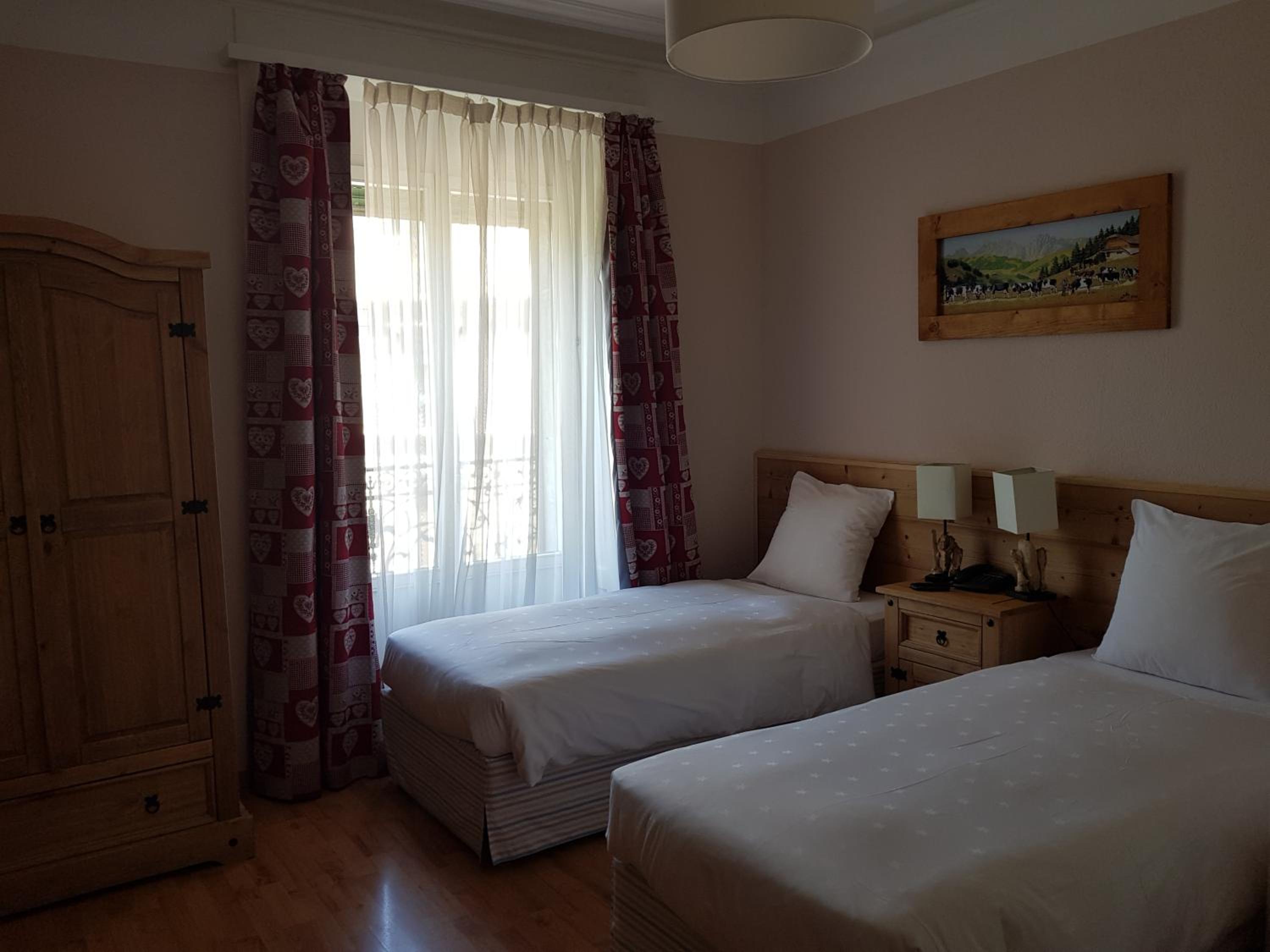 Twin Room - Photo 1