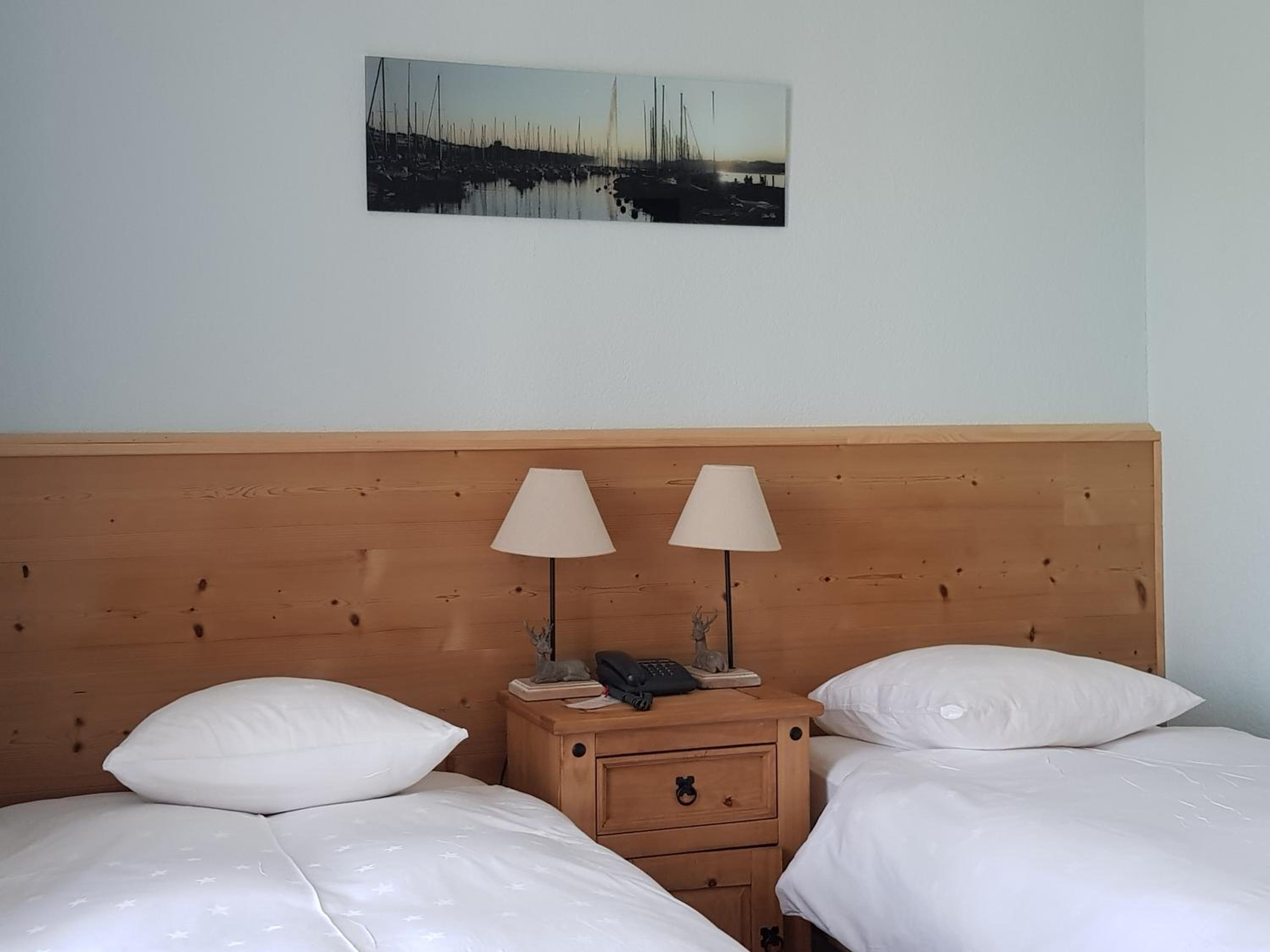 Twin Room - Photo 7