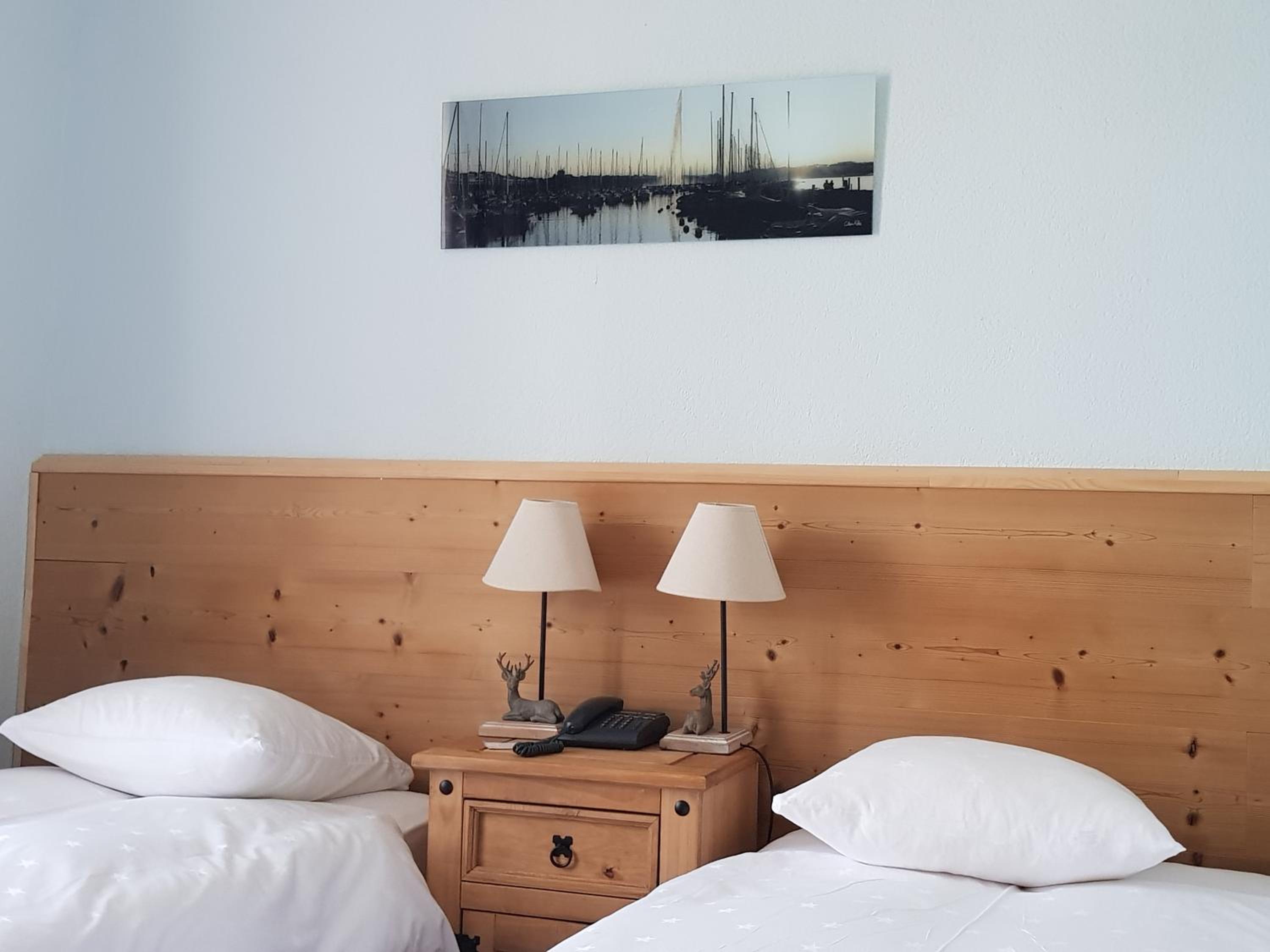 Twin Room - Photo 6