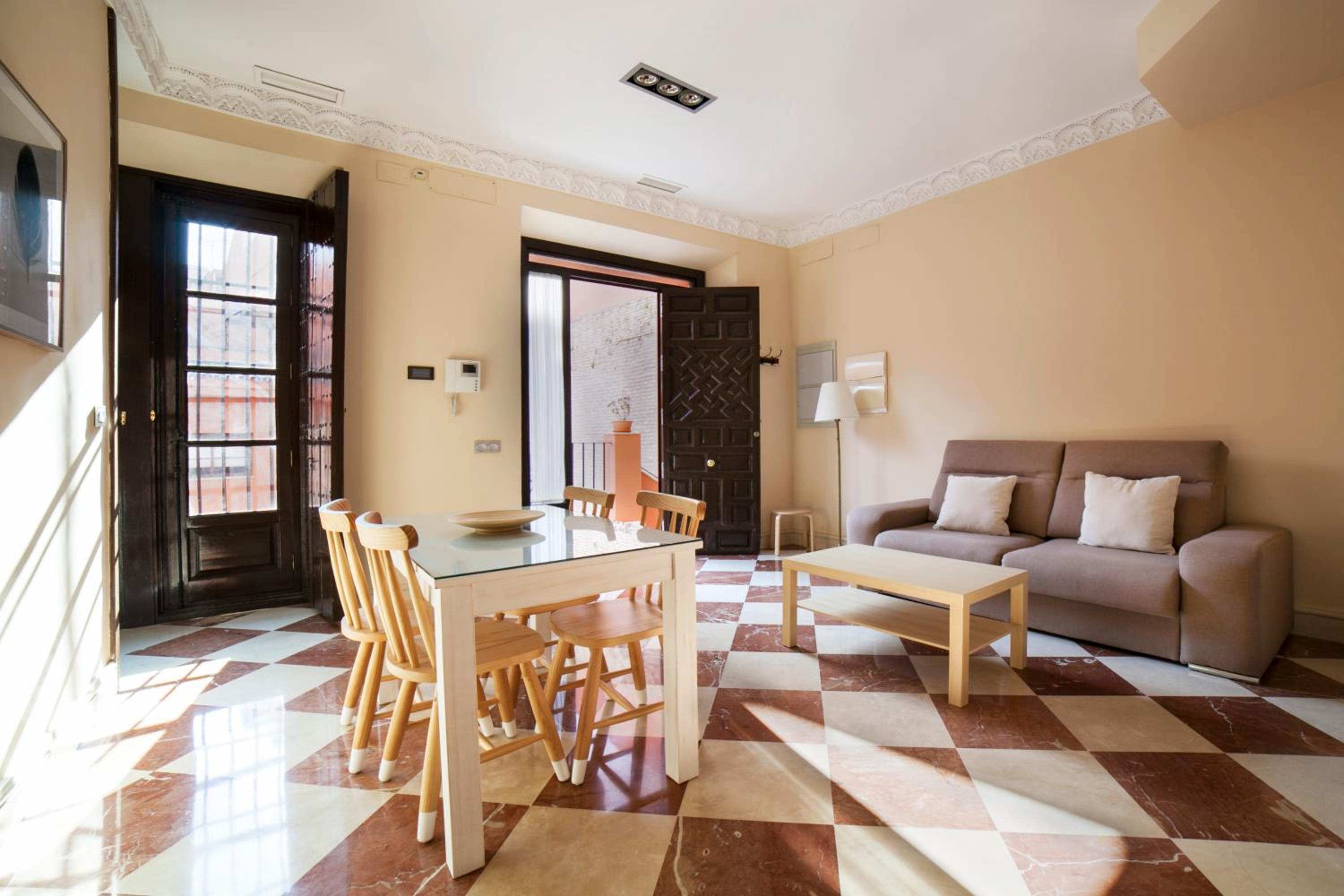 Apartamento con Balcón