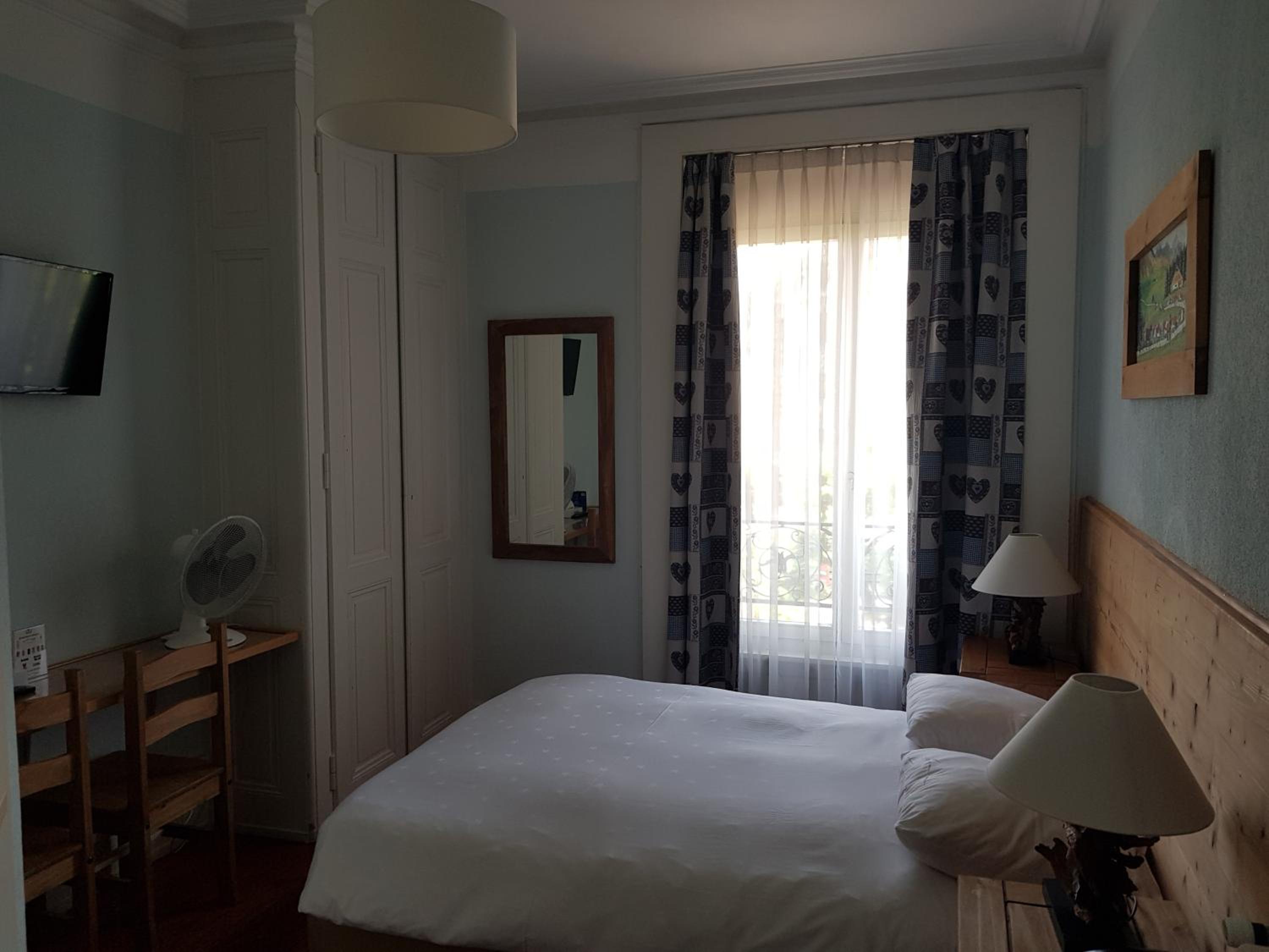 Double Room - Photo 7
