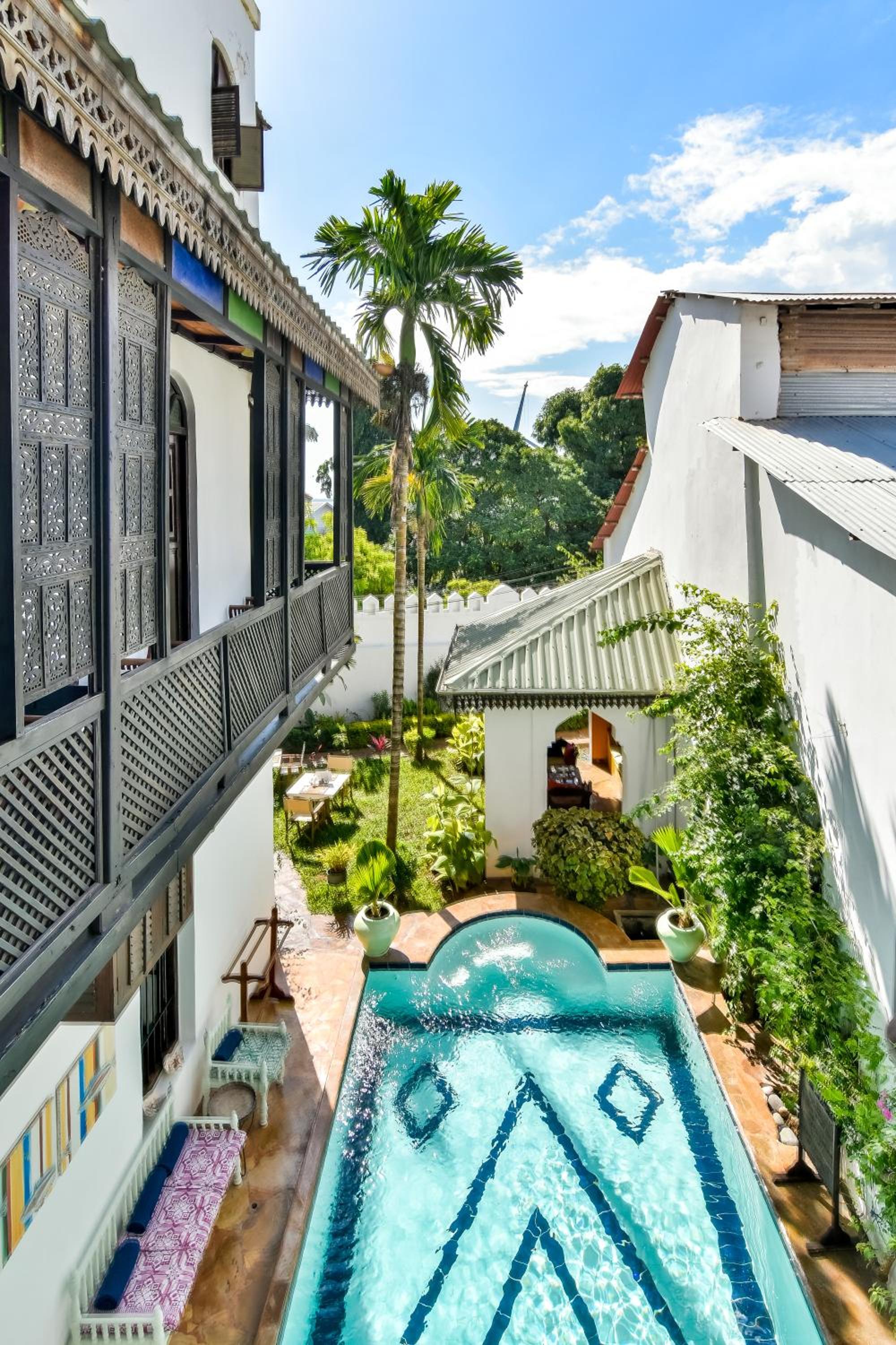 Pool Side Apartment