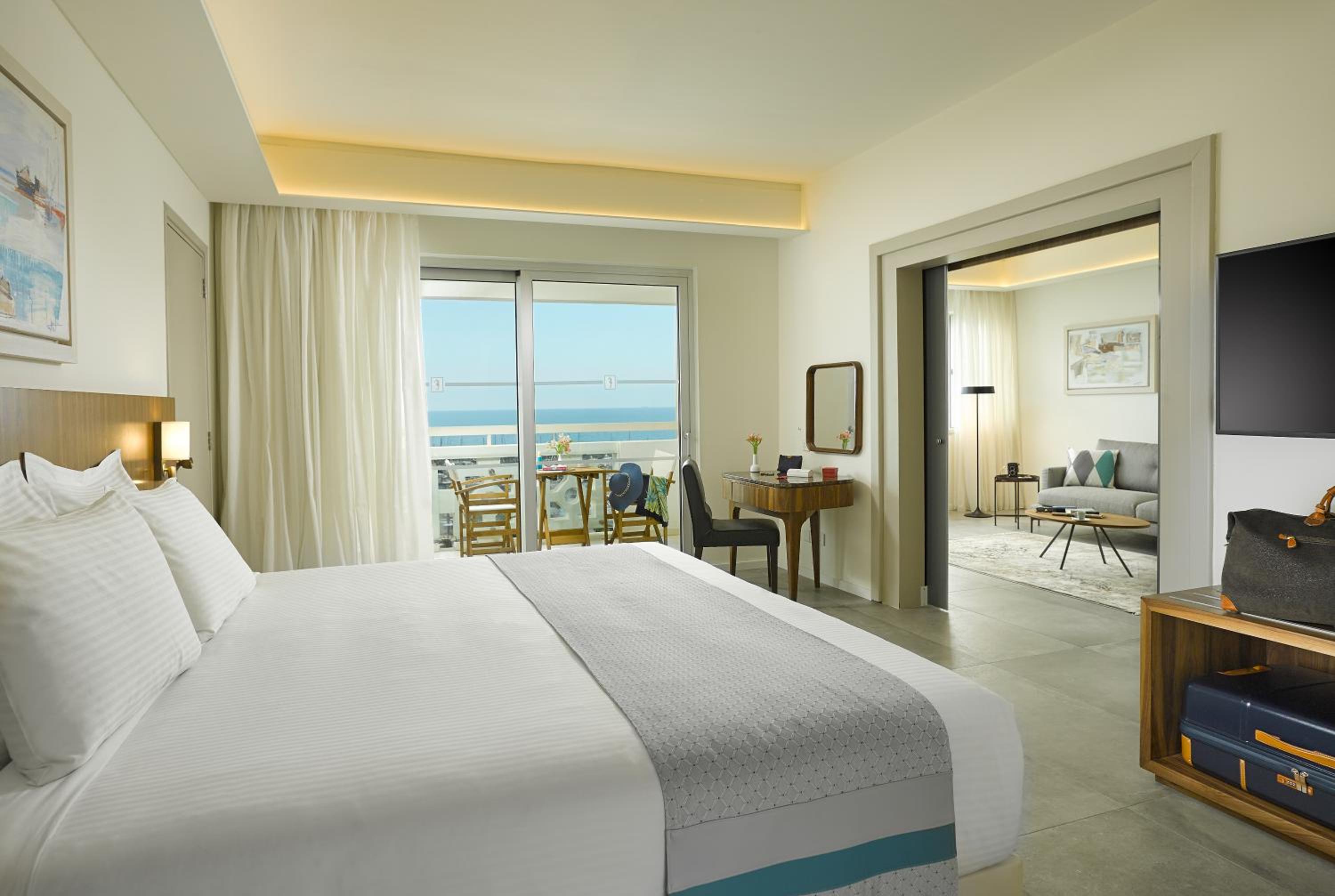 Admiral Suite