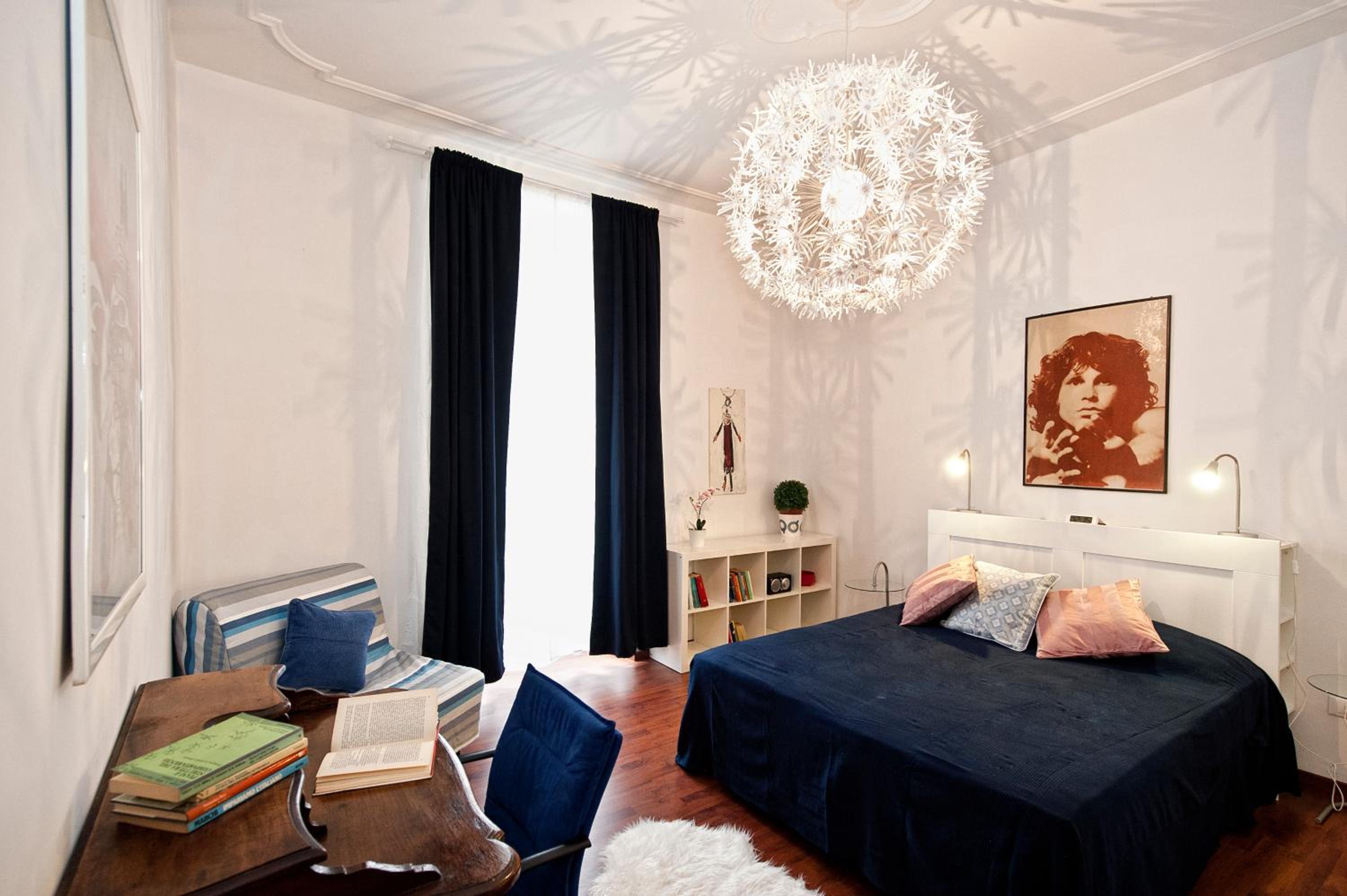 One-Bedroom Apartment photo 3