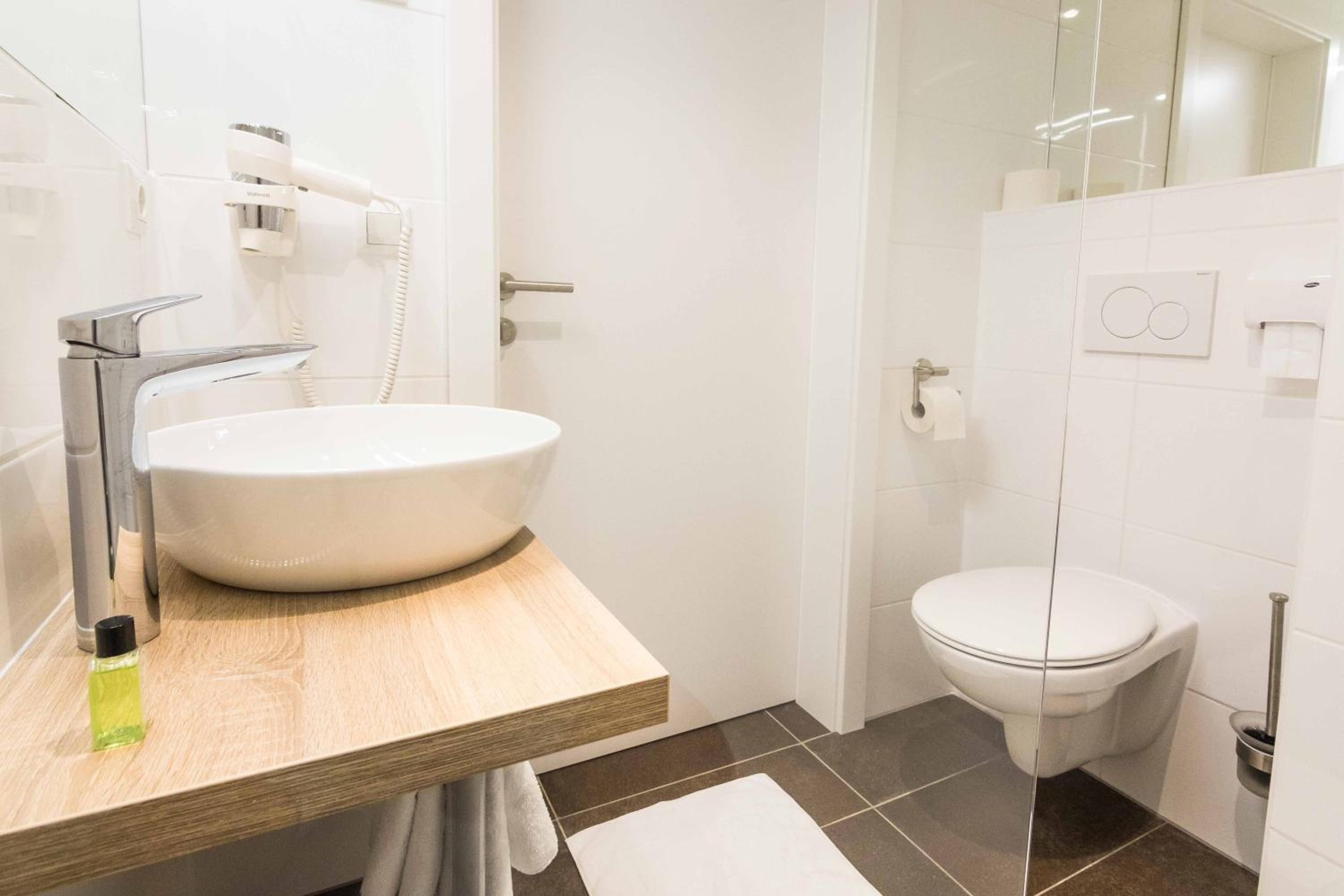Double Room - Photo 6