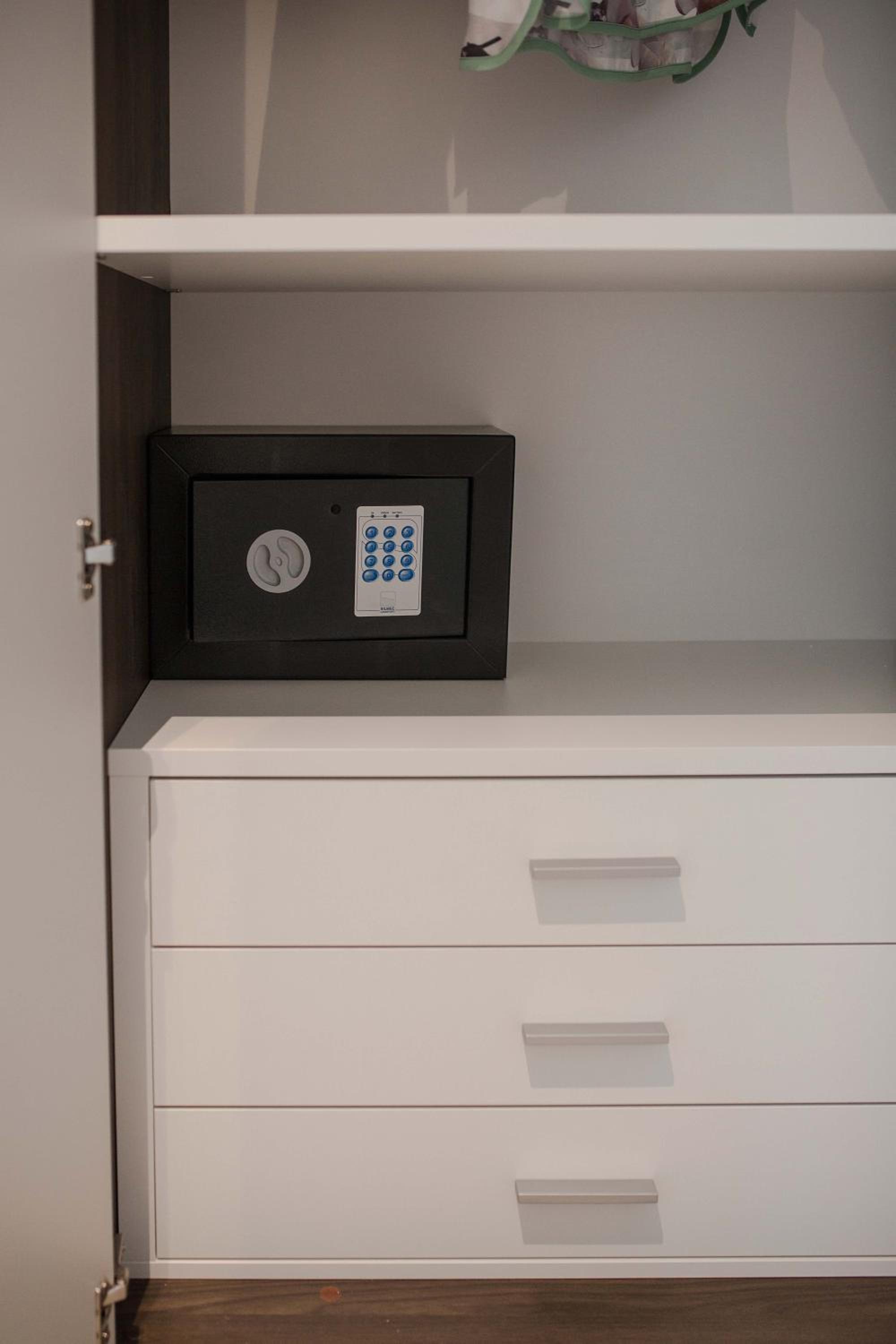 Deluxe Double or Twin Room photo 2