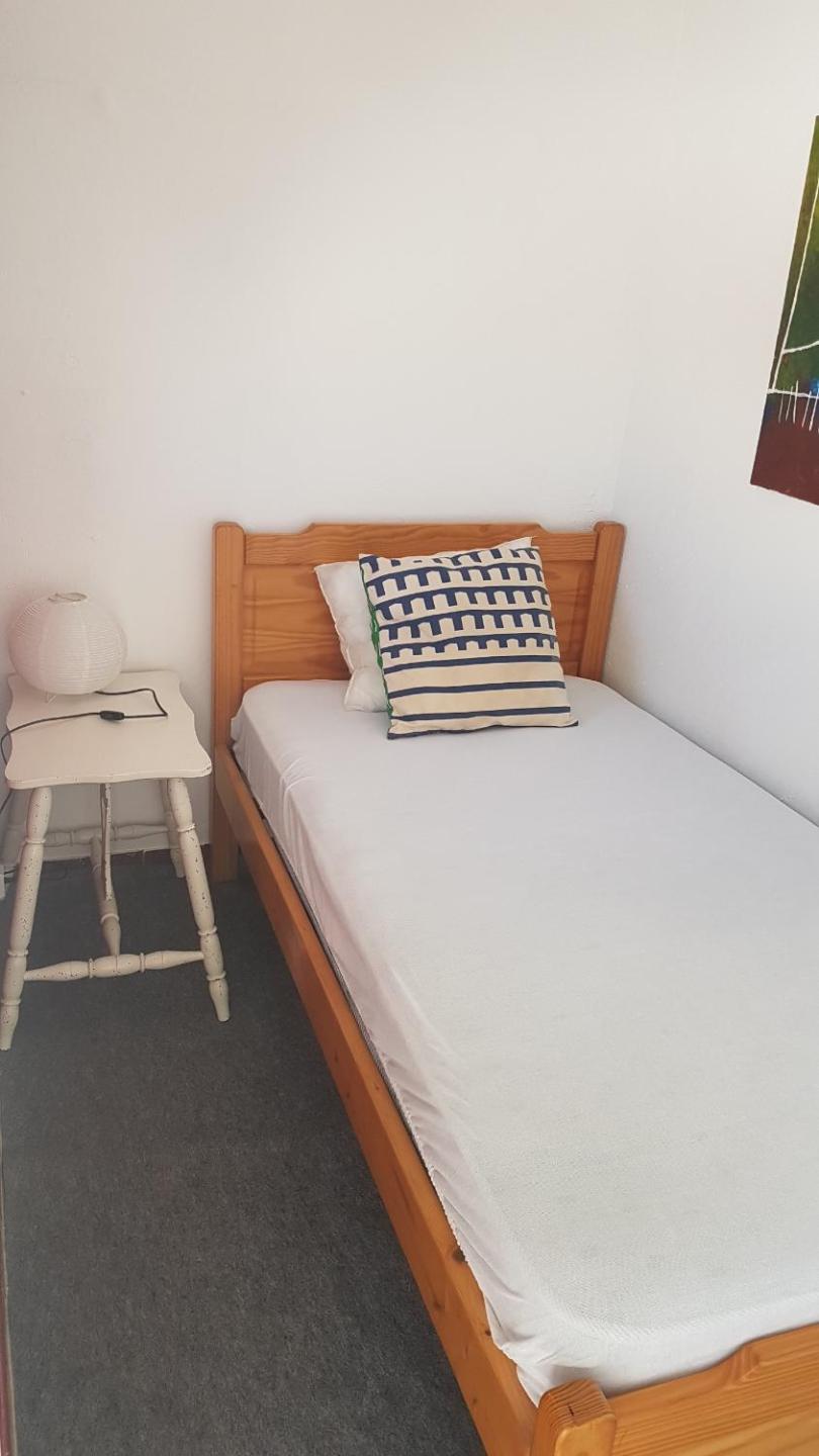 Standard Single Room With Shared Bathroom