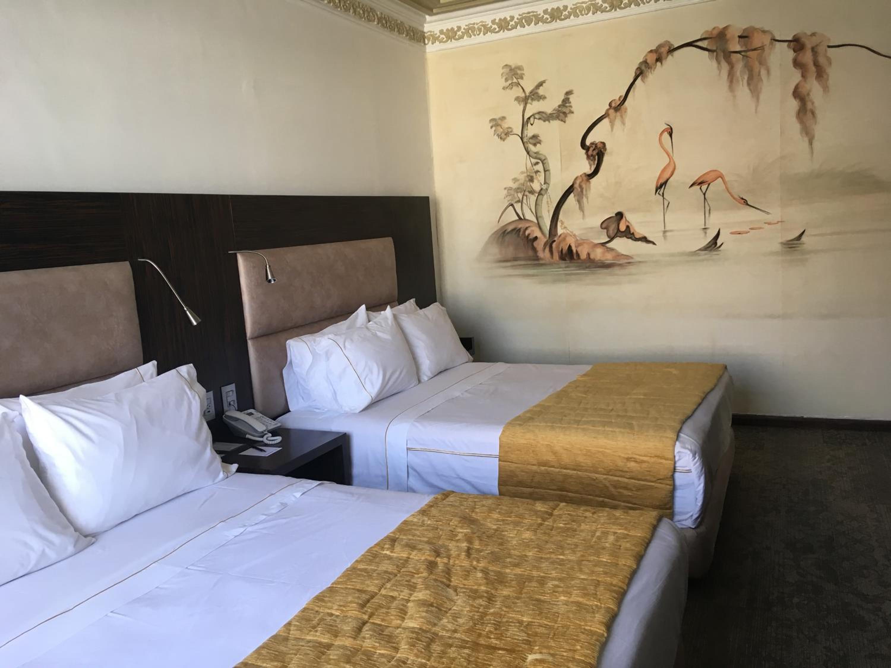 Twin Room - Photo 3