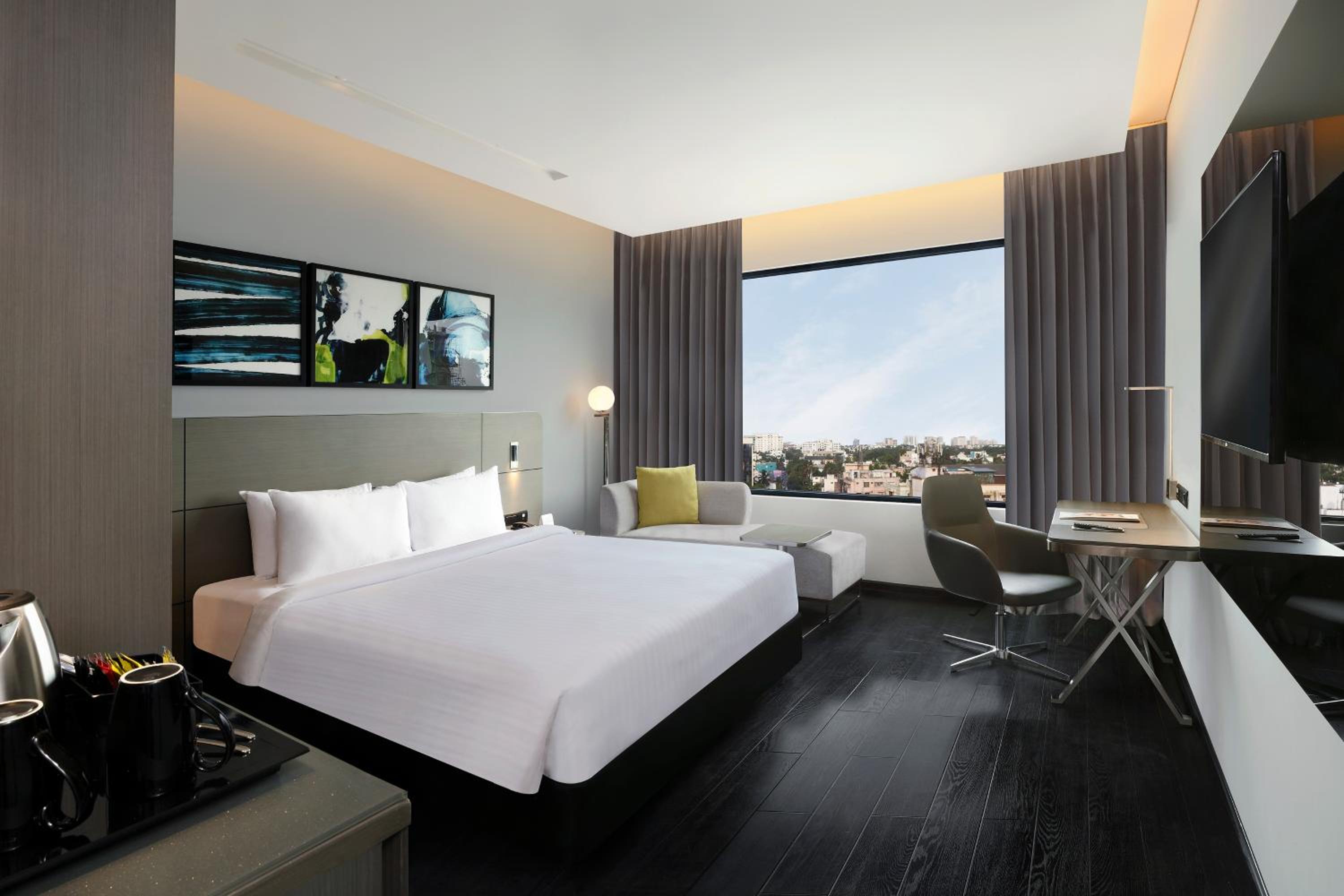 Superior Room with One King size bed - 25% off on Food & Soft Beverages at Coffee Shop