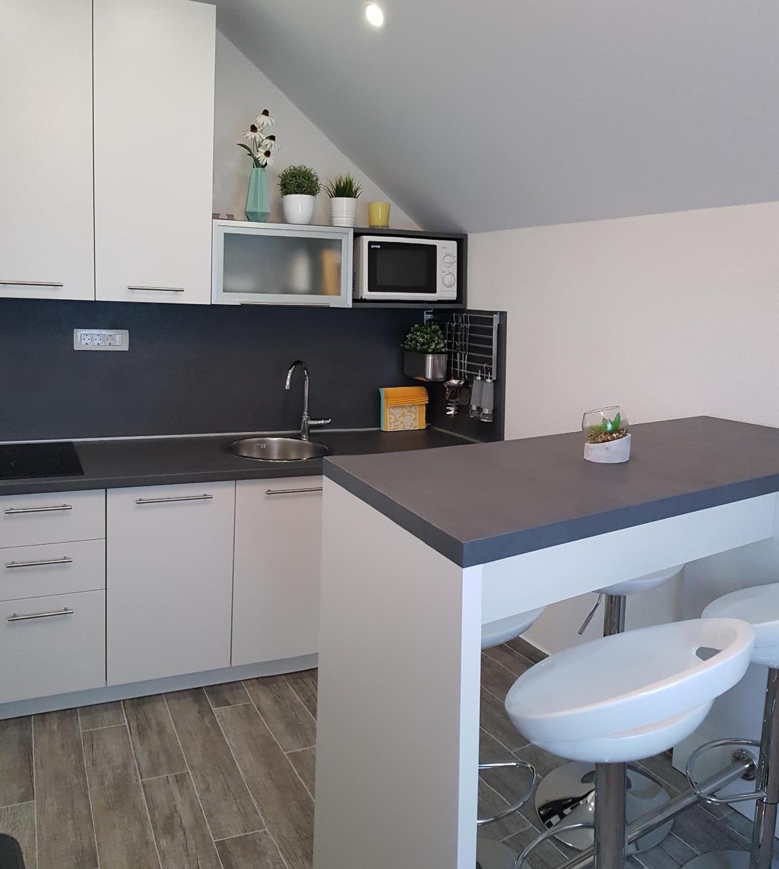 One-Bedroom Apartment - Photo 23