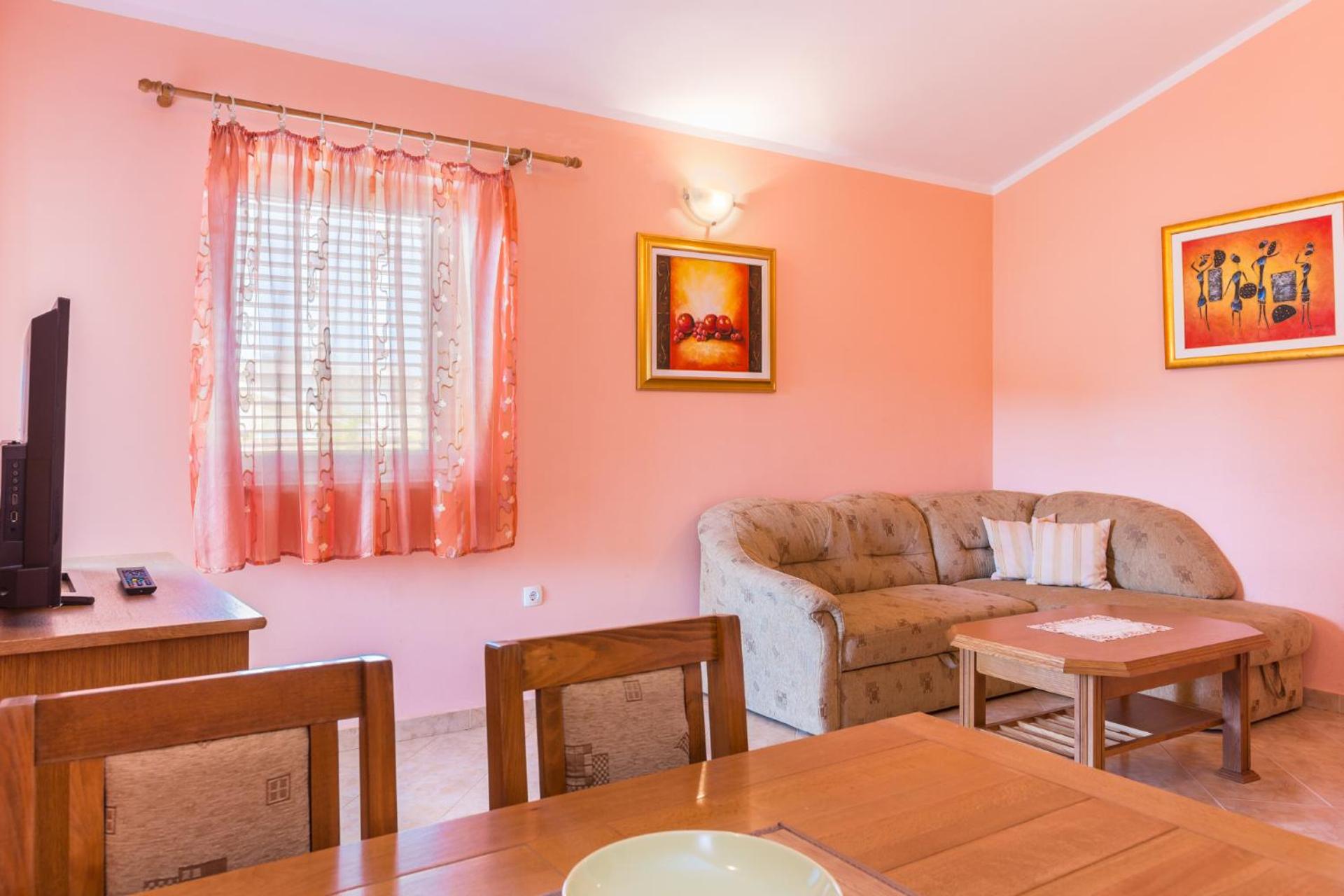 One-Bedroom Apartment (2 Adults + 2 Children)