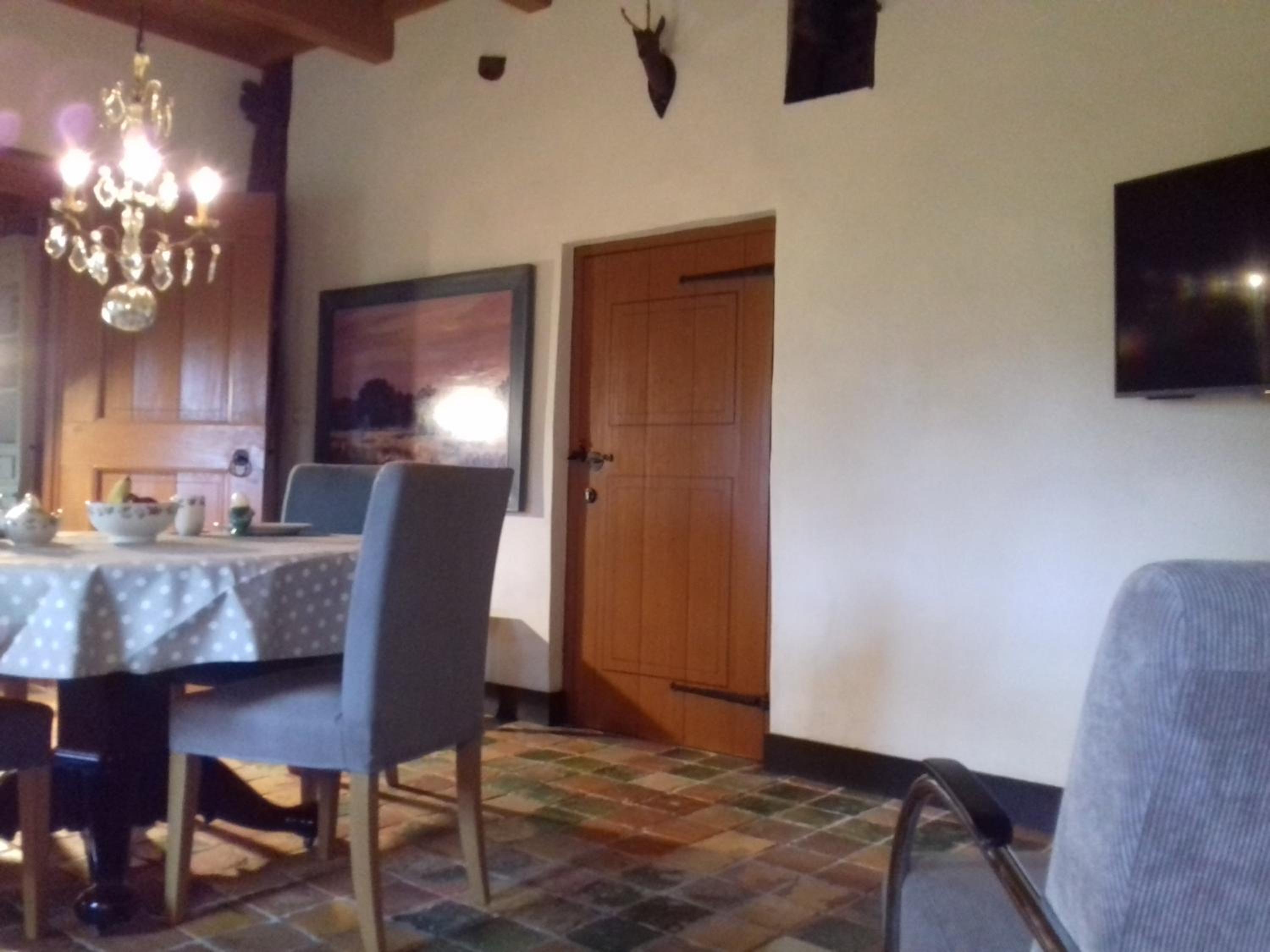 Apartment photo 2