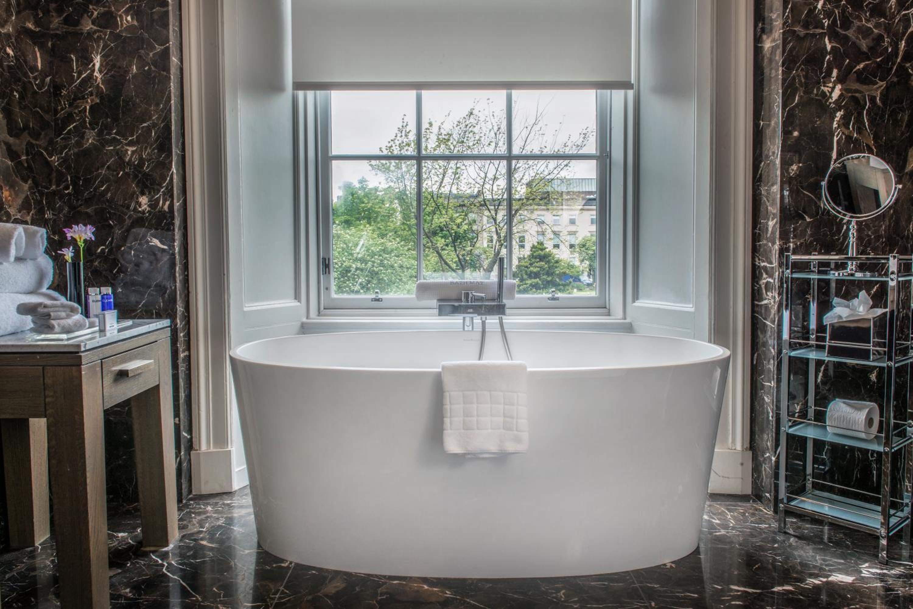 King Suite with Garden View - Photo 3