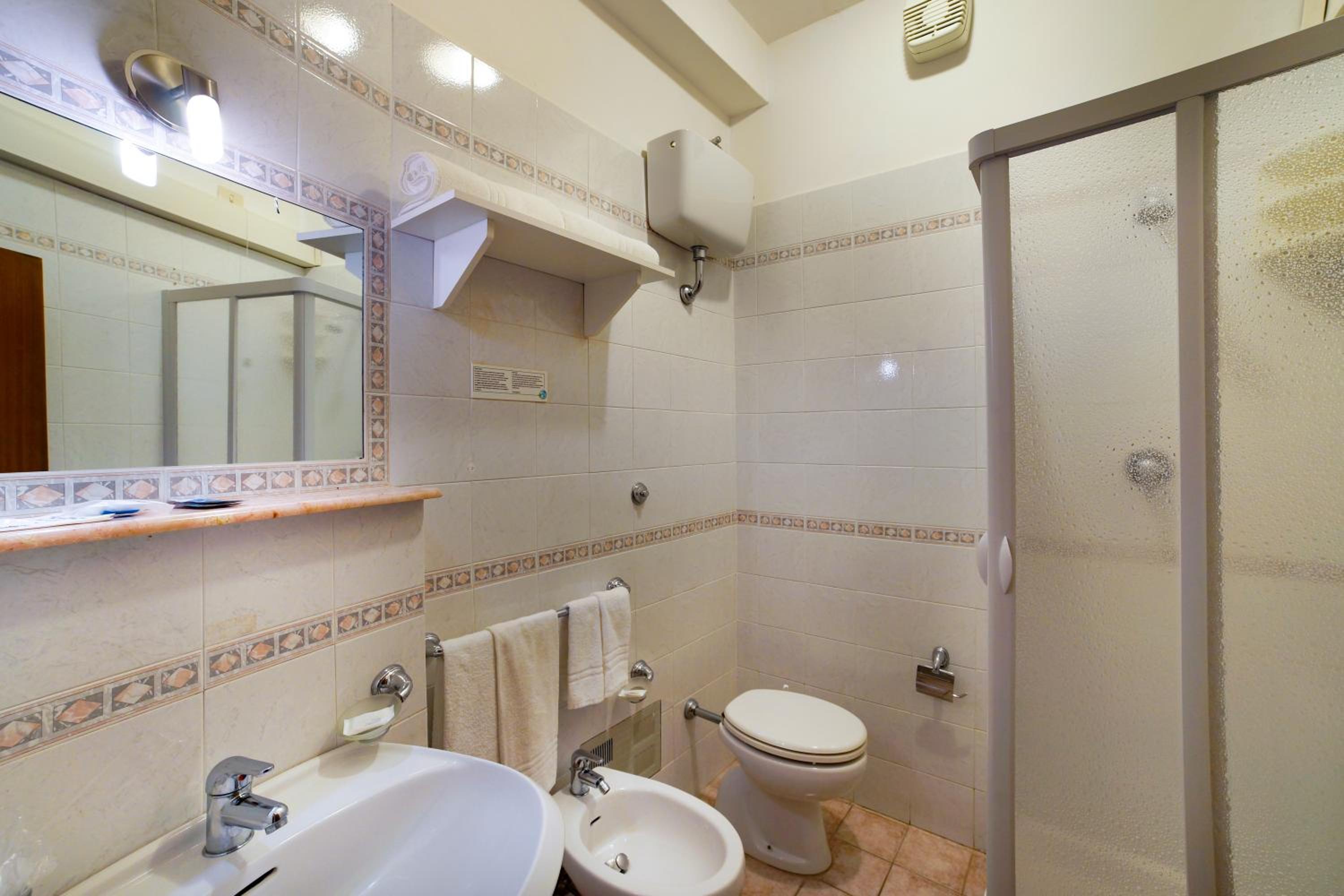 Double Basic Room  - Photo 10
