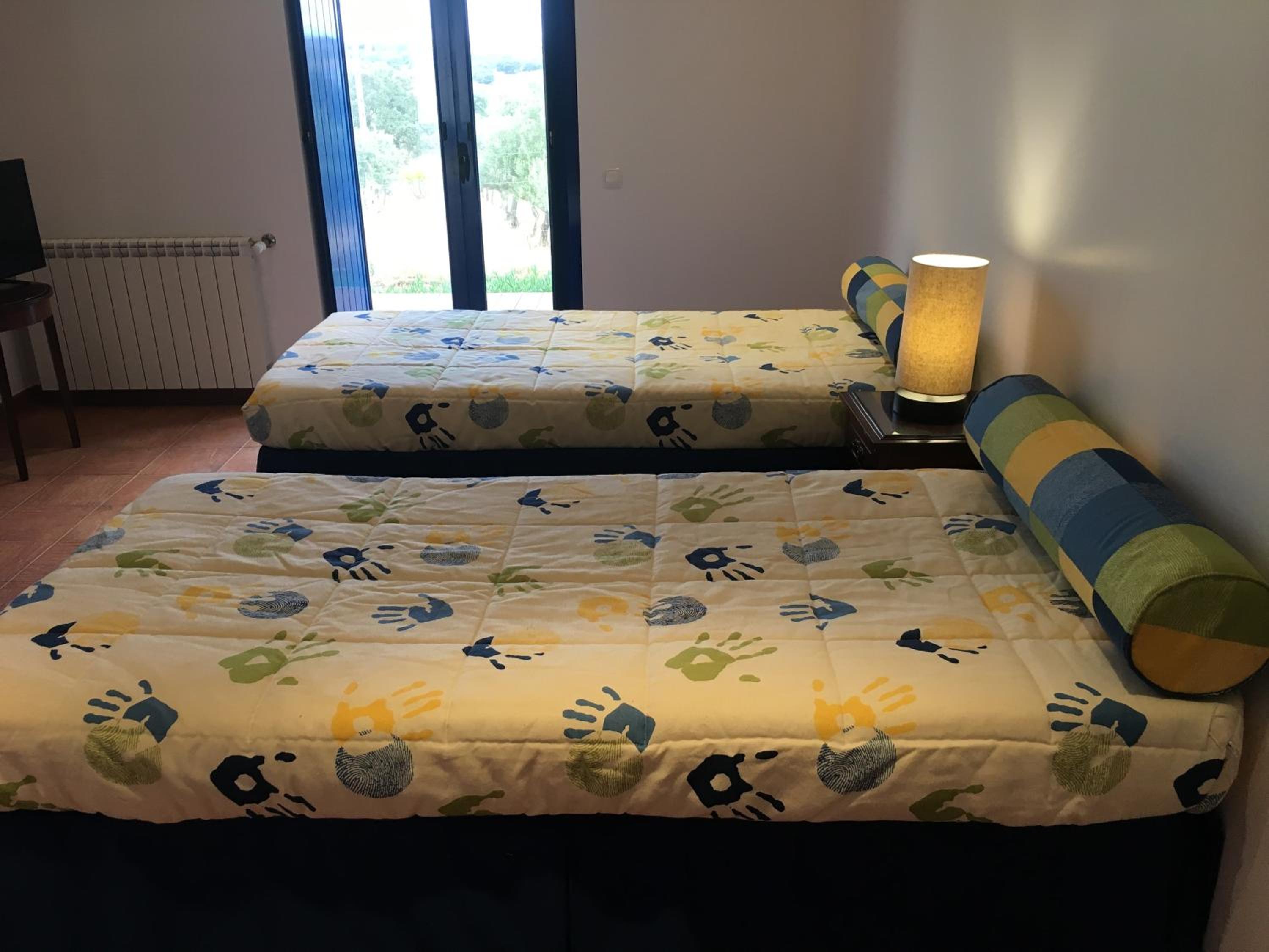 Double Room with Garden View - Photo 2