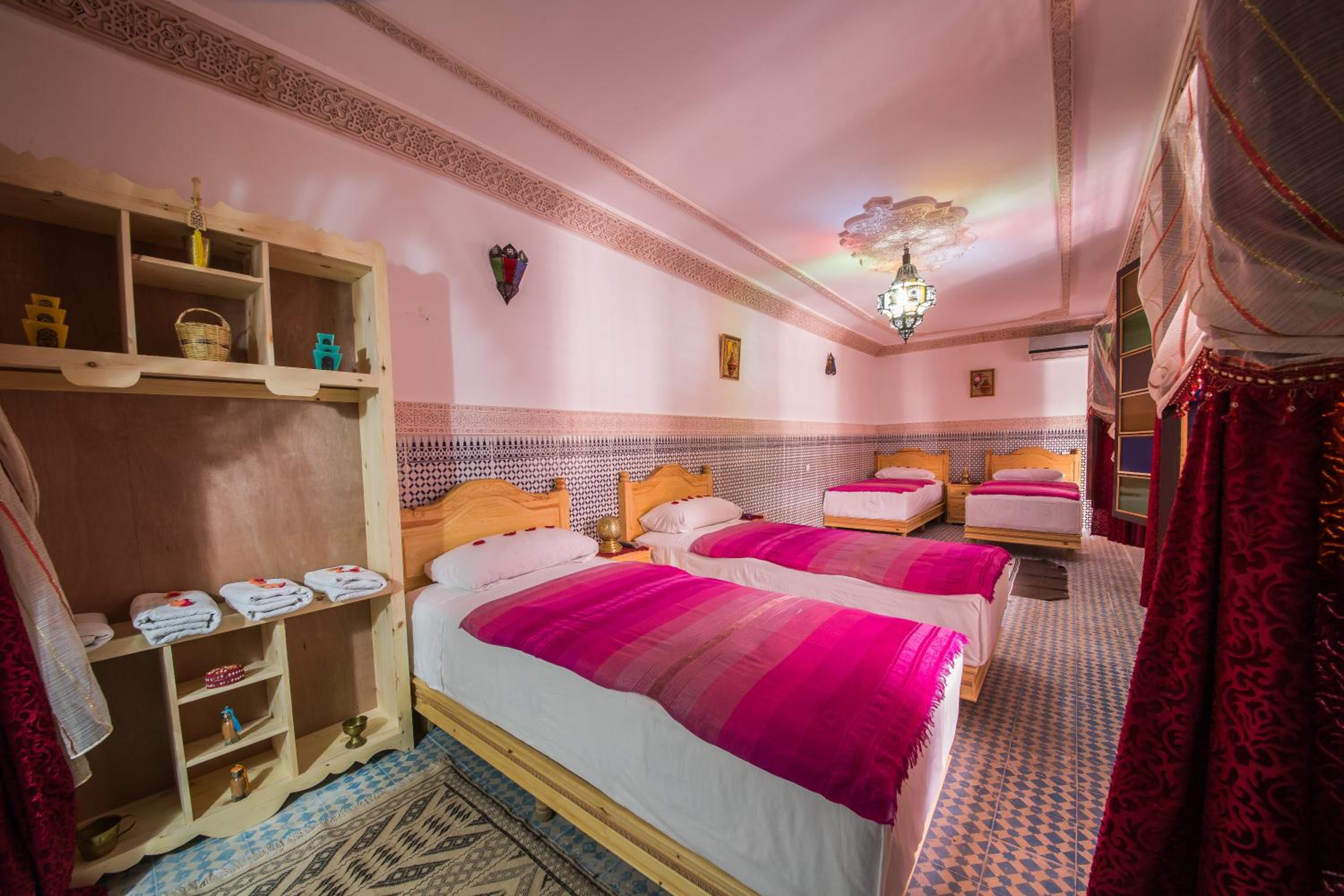 Superior Quadruple Room - Photo 6