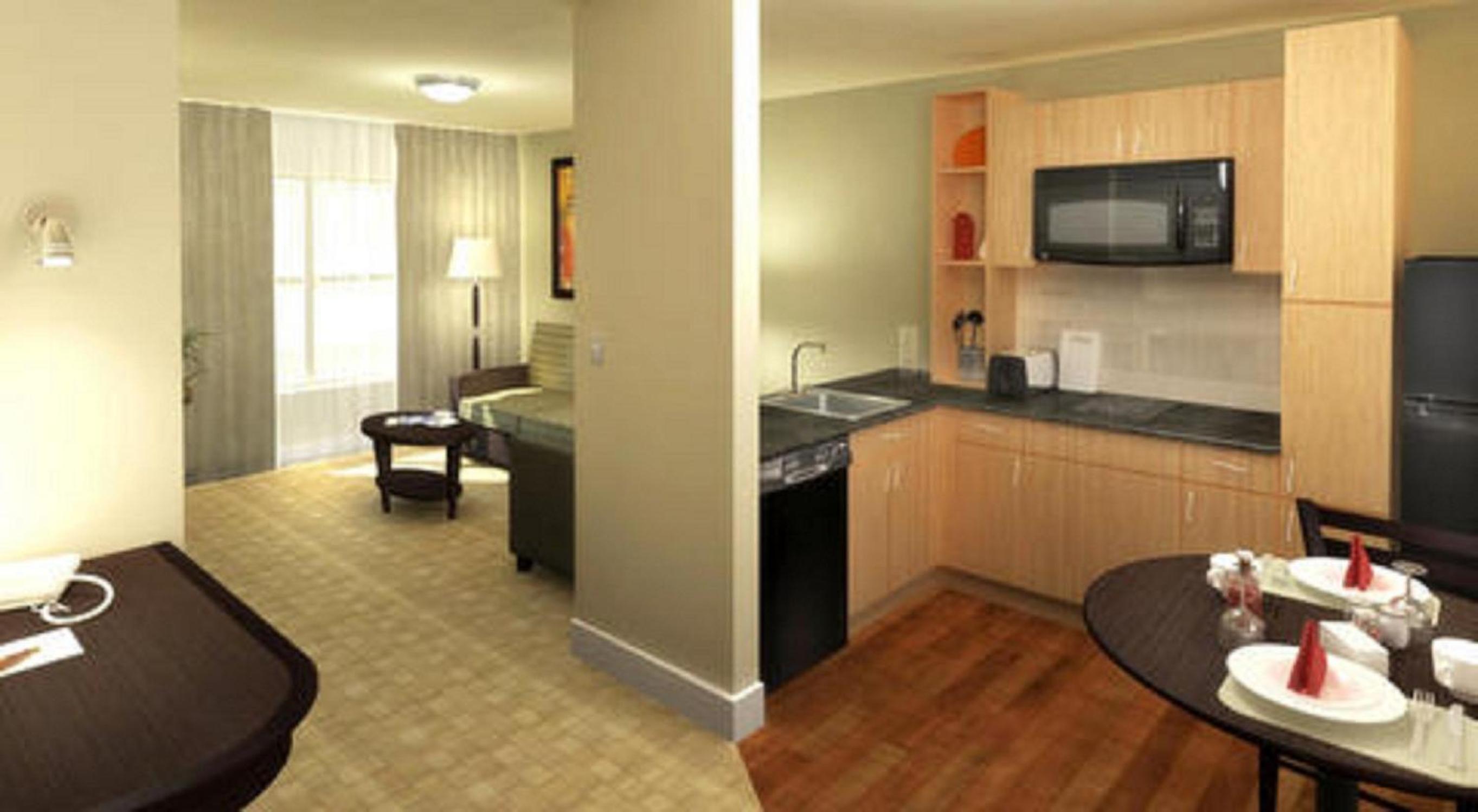 Queen Studio with Kitchenette photo 3