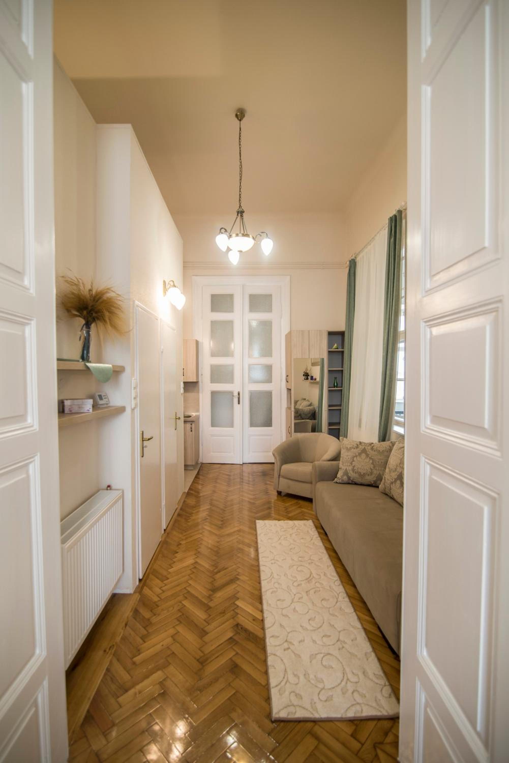 Apartment - Photo 22