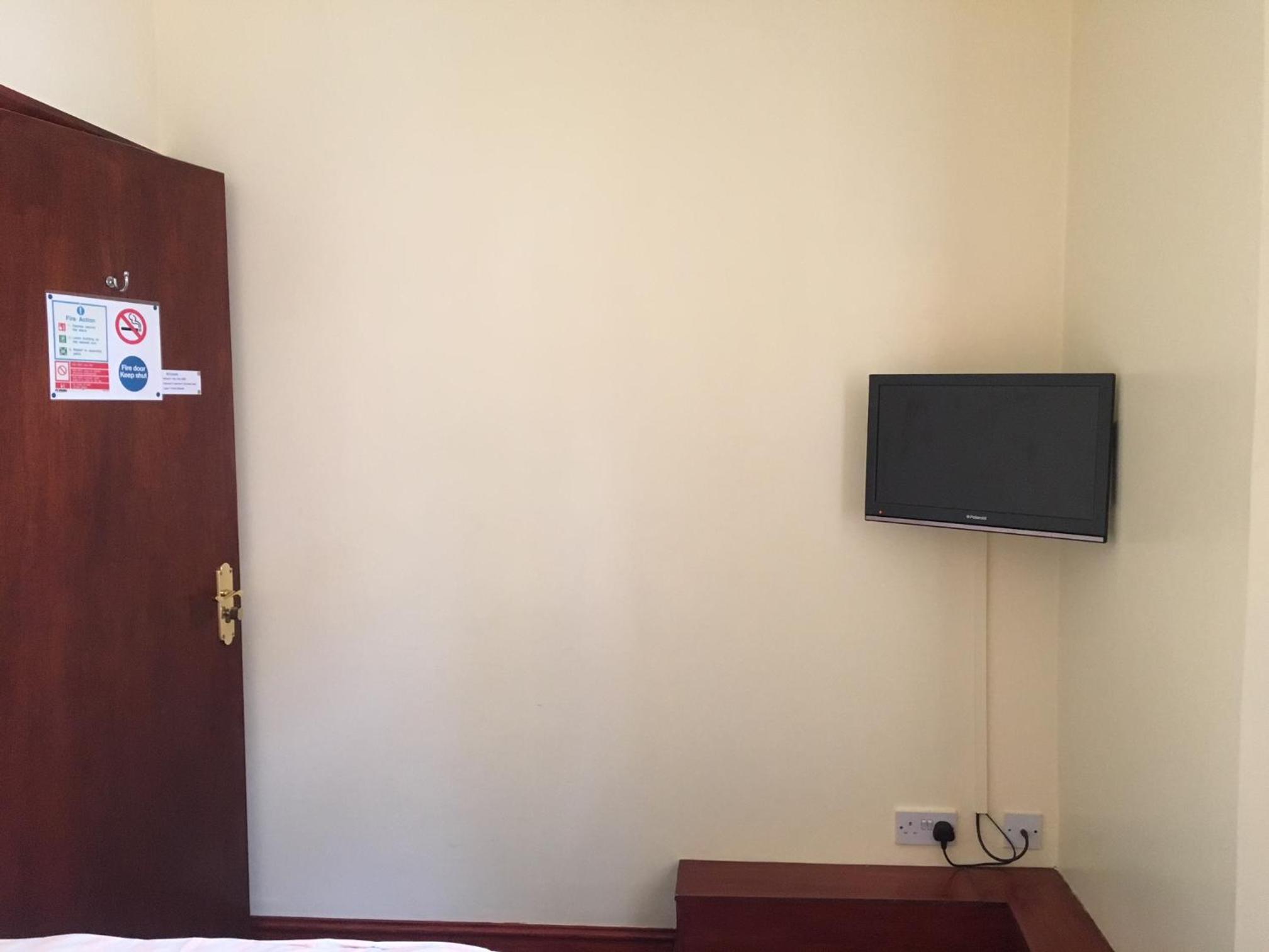 Single Room photo 2