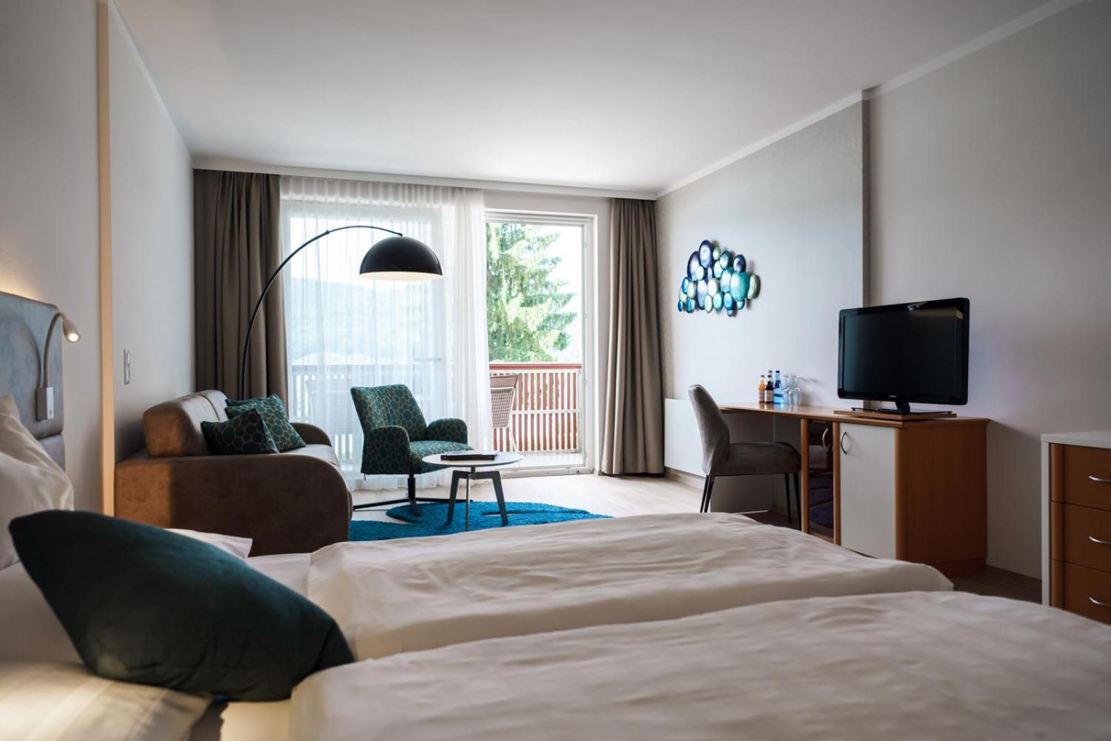 Deluxe Doubleroom with Balcony and Lake View photo 1