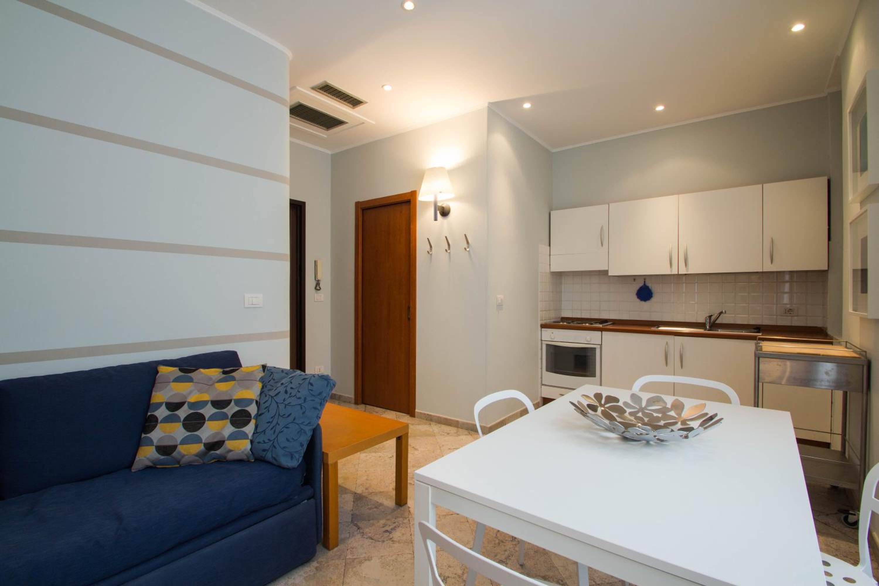 One-Bedroom Apartment - Photo 8