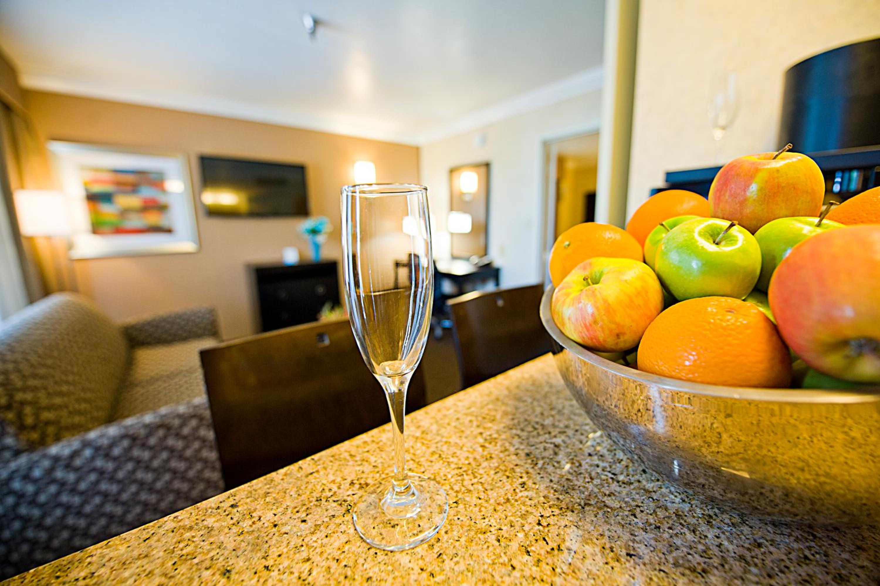  Family Suite - Courtyard View - Photo 3
