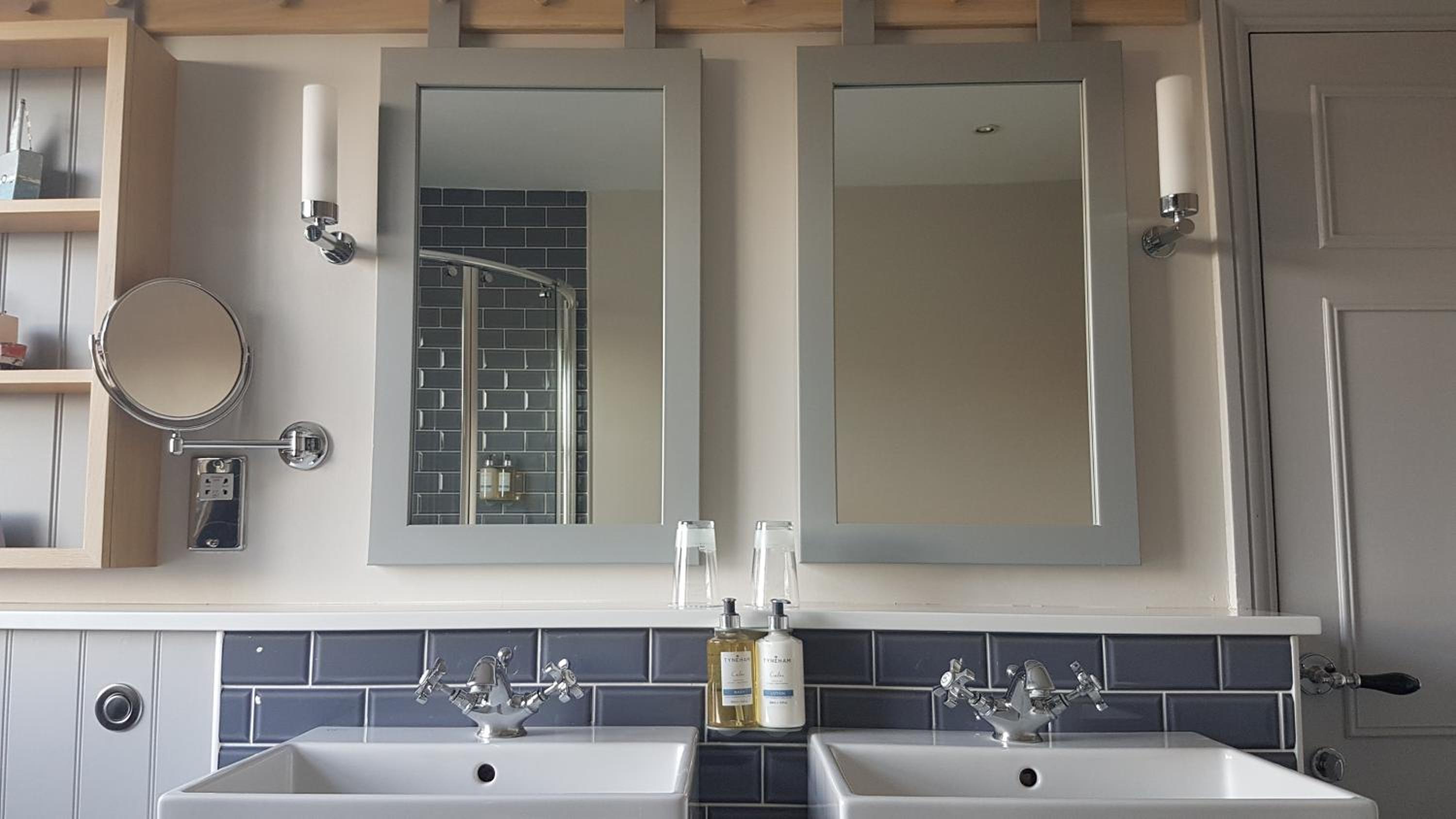 Superior Double or Twin Room photo 3