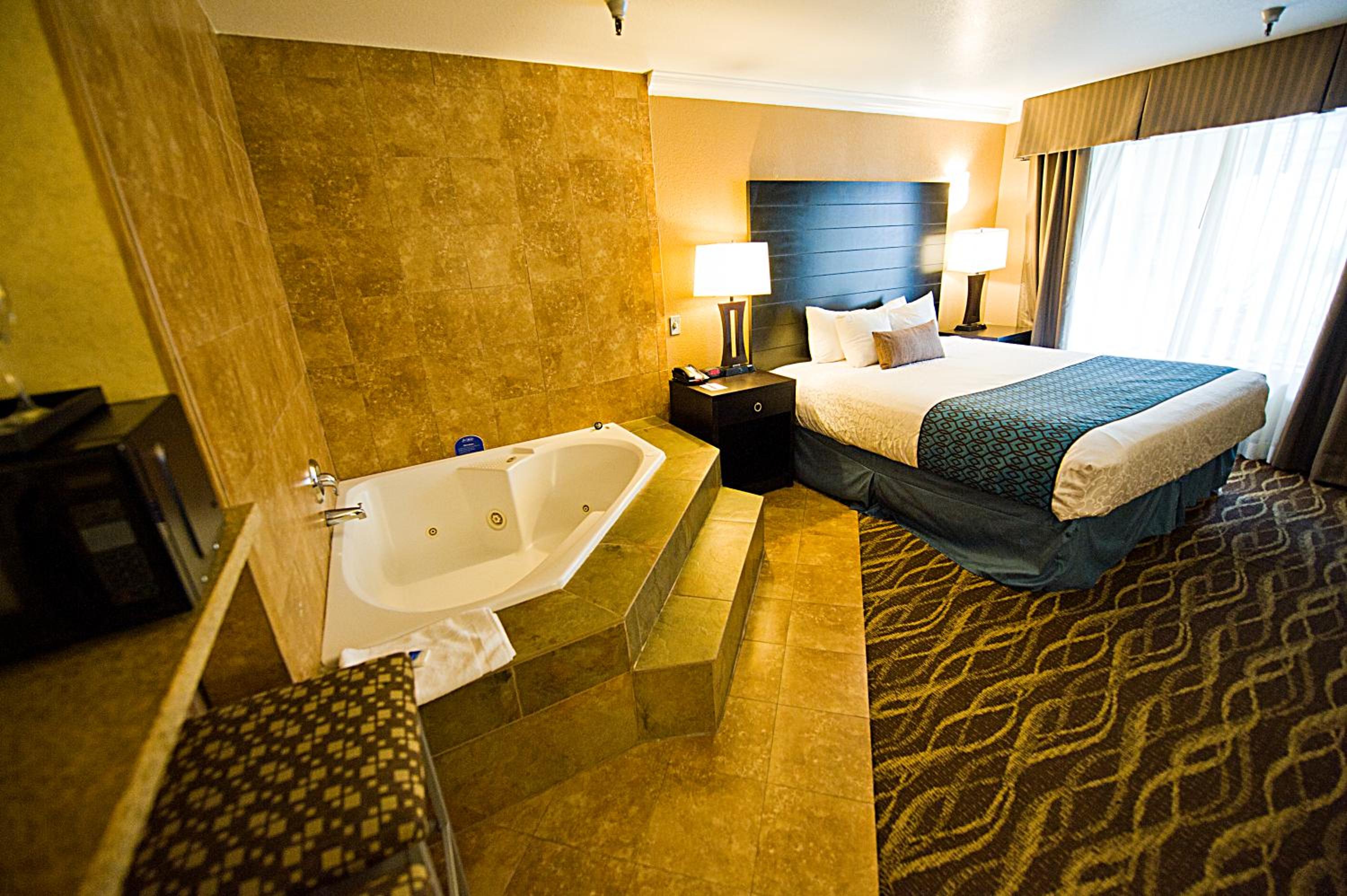 Executive King Suite with Spa Bath - Photo 1