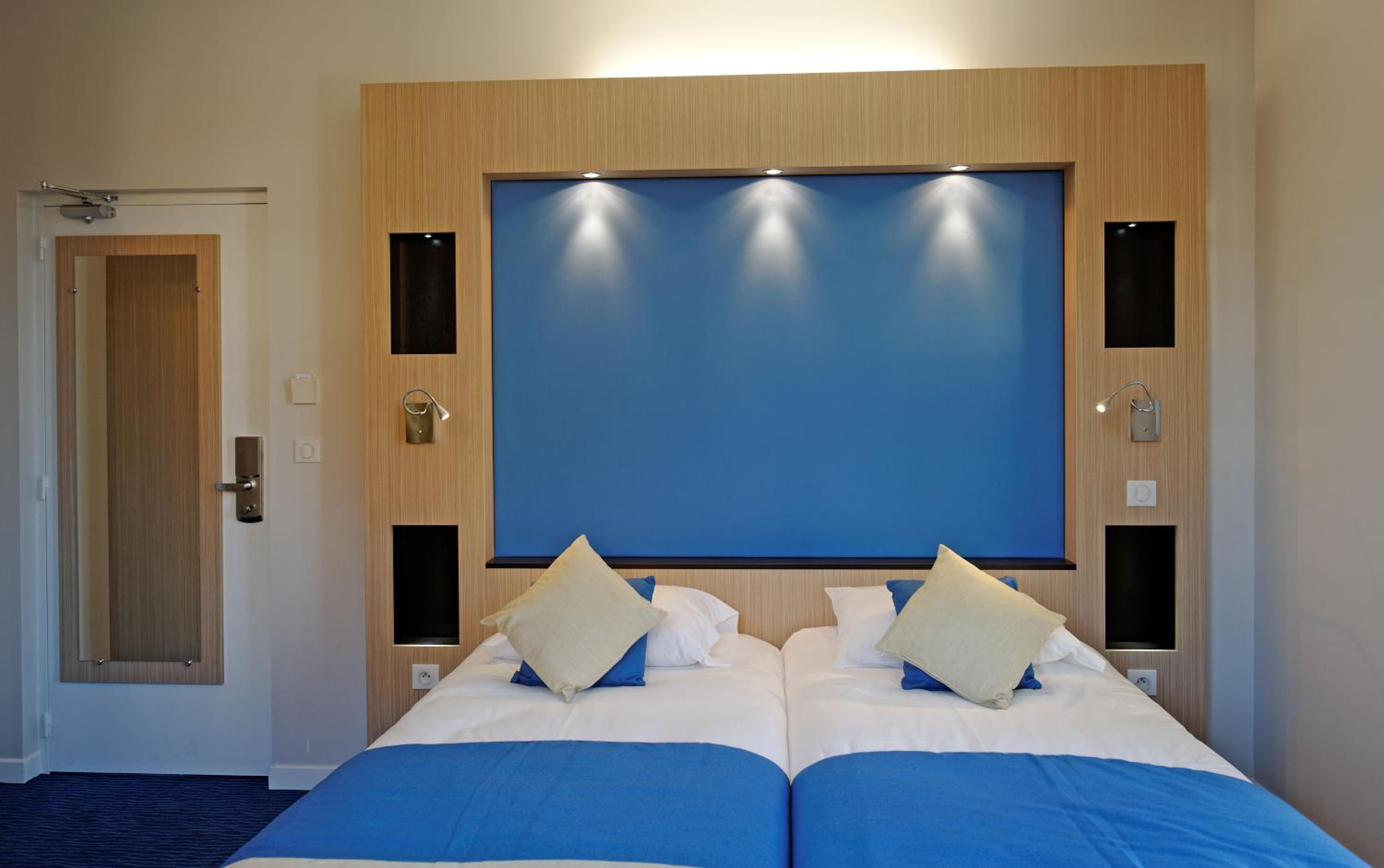 Charm Double Room - Photo 4