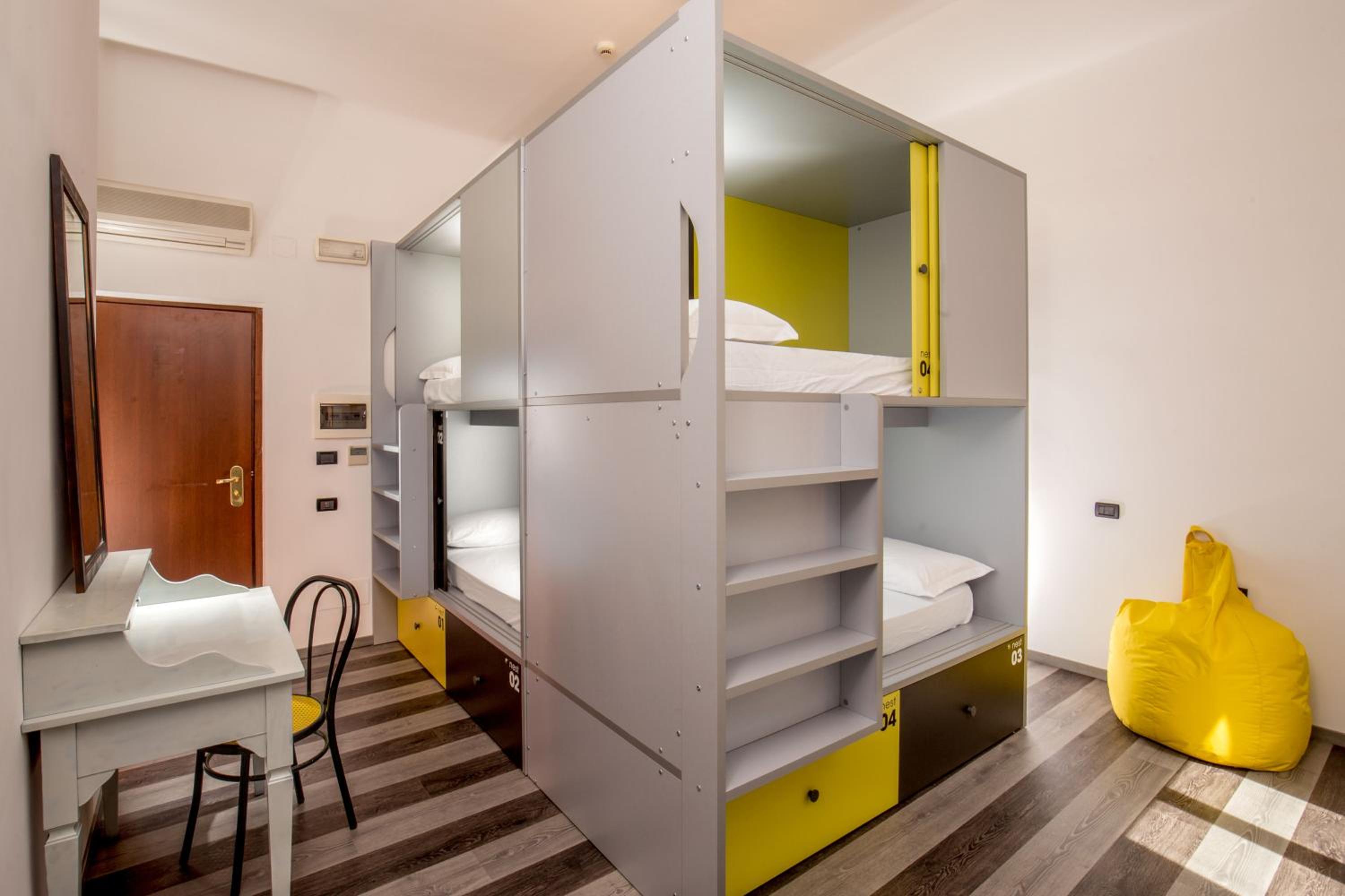 Bed in 6-Bed Female Dormitory Room with Private Bathroom photo 1