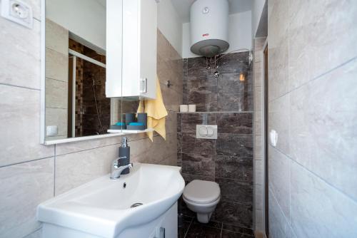 Apartment - Photo 4
