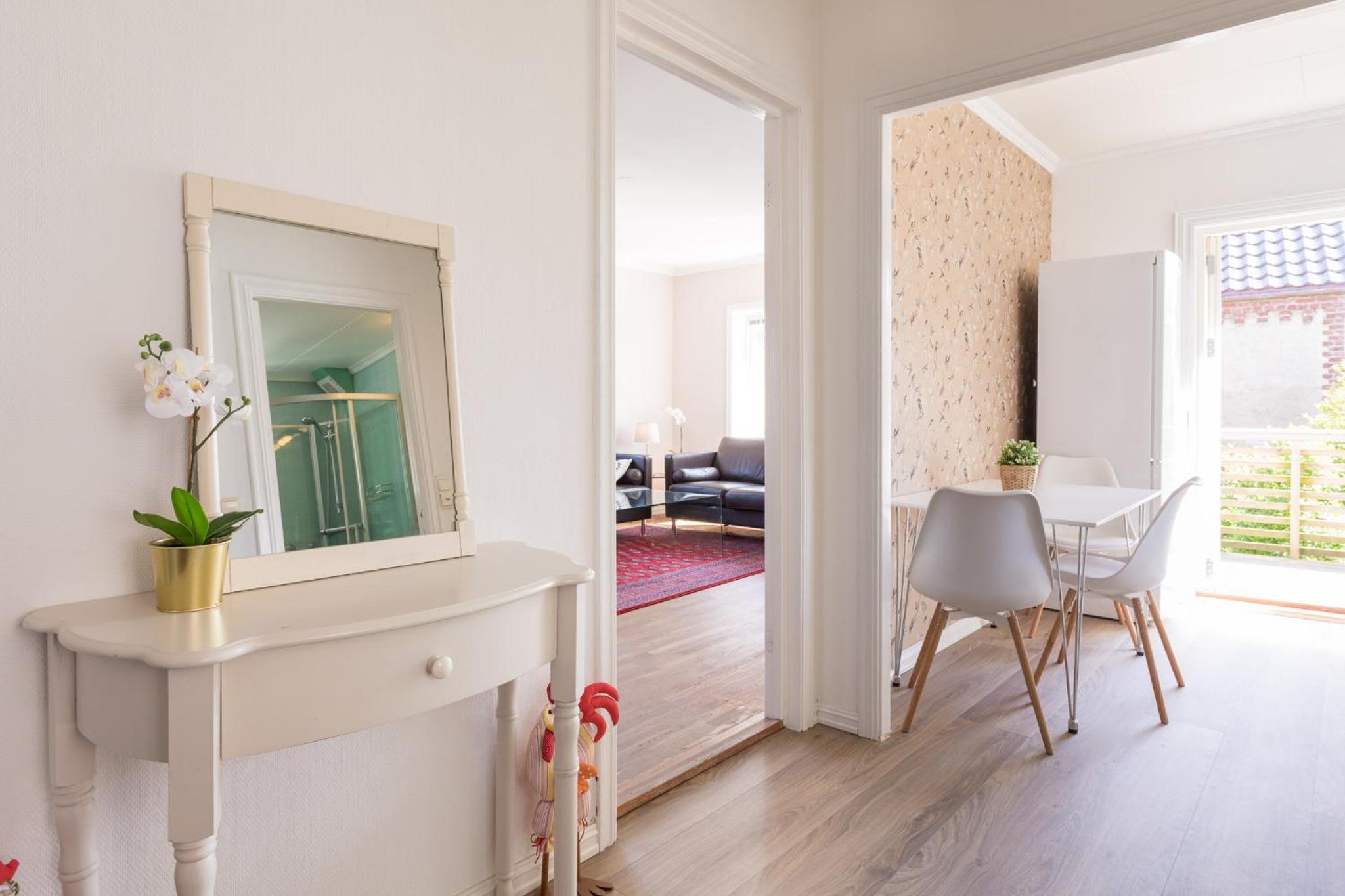 Apartment with Balcony photo 1