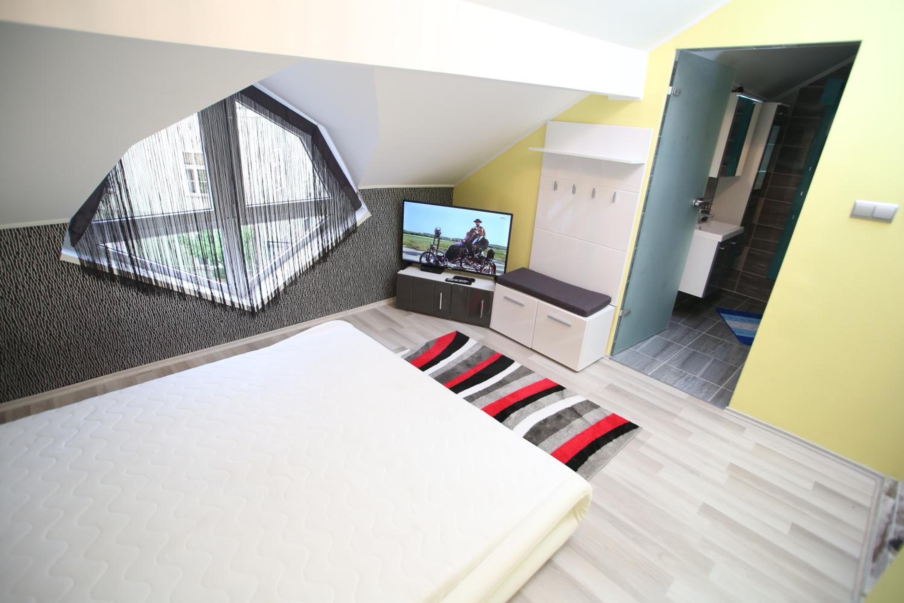Studio Apartment photo 3