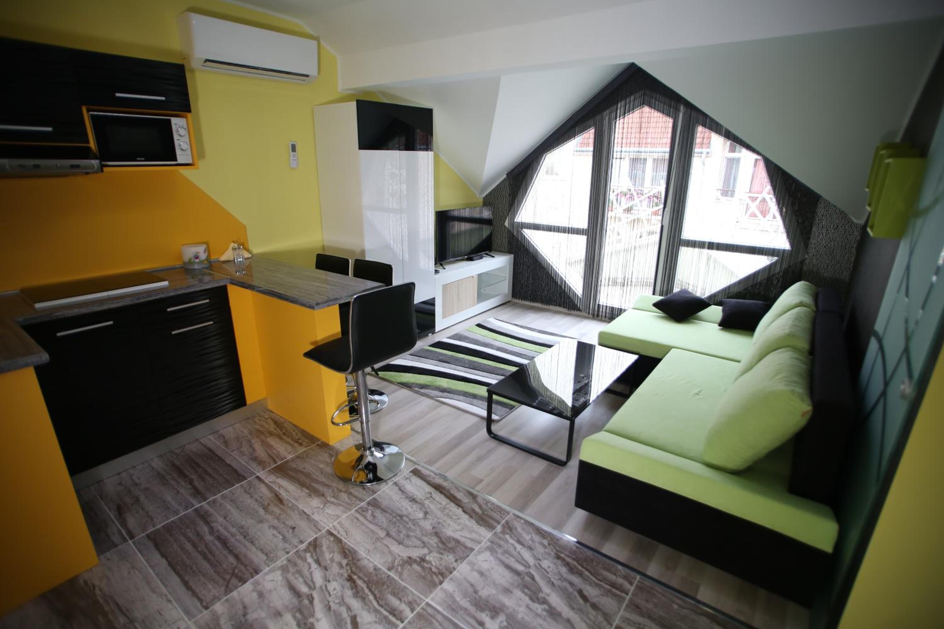 Deluxe Apartment photo 1