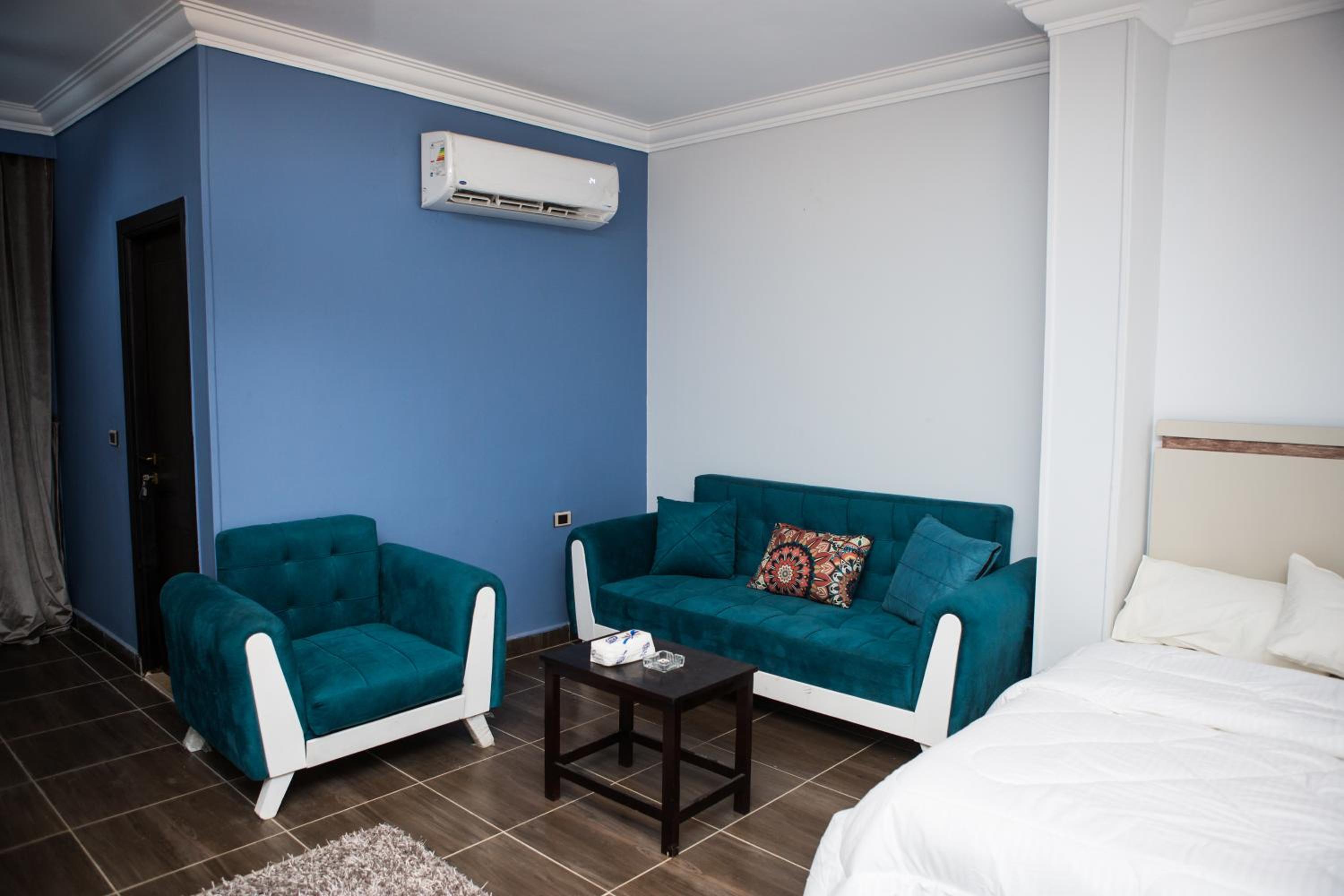 Deluxe Triple Room photo 3