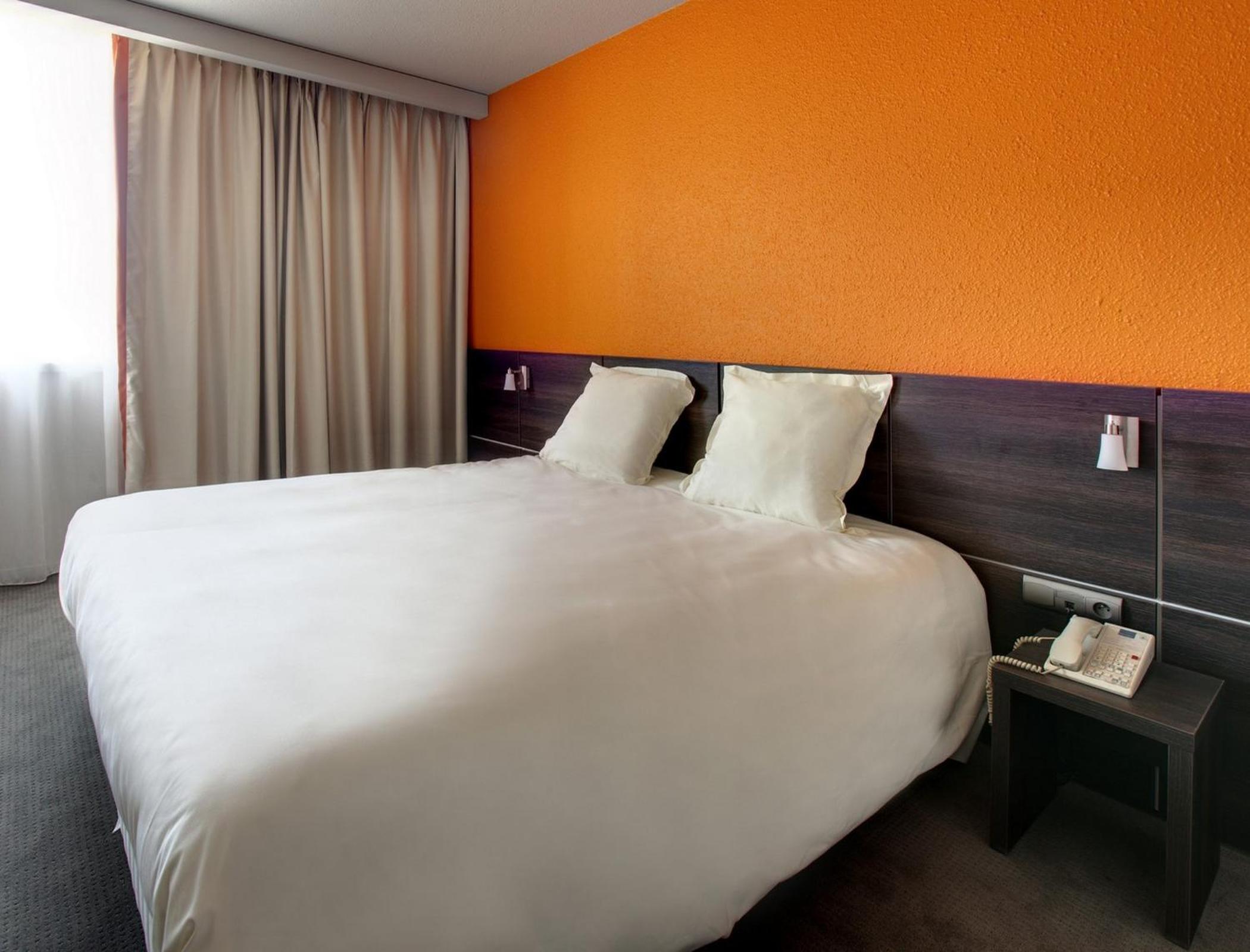 Standard Queen Room - Photo 4