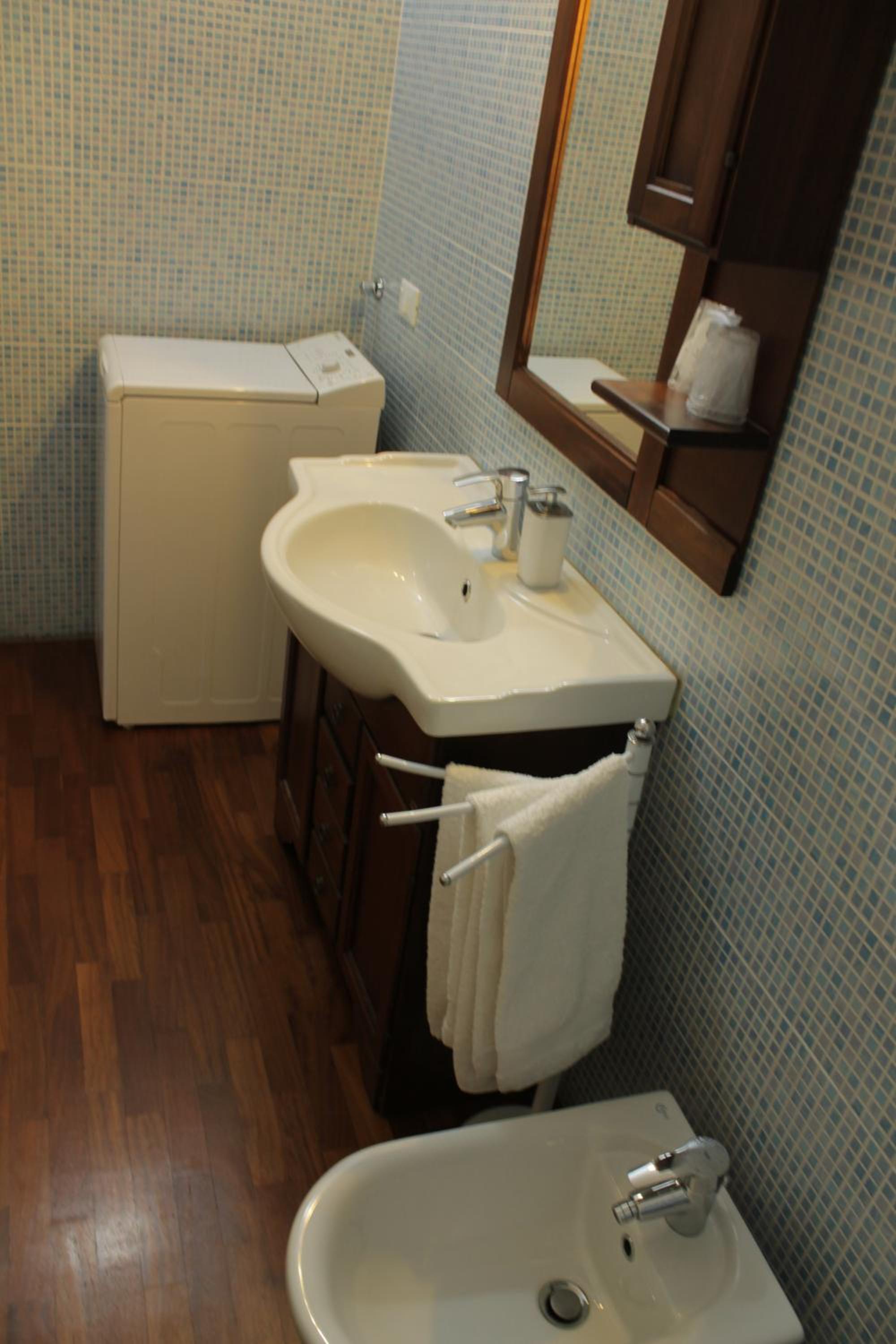 Studio (3 Adults) - Photo 17