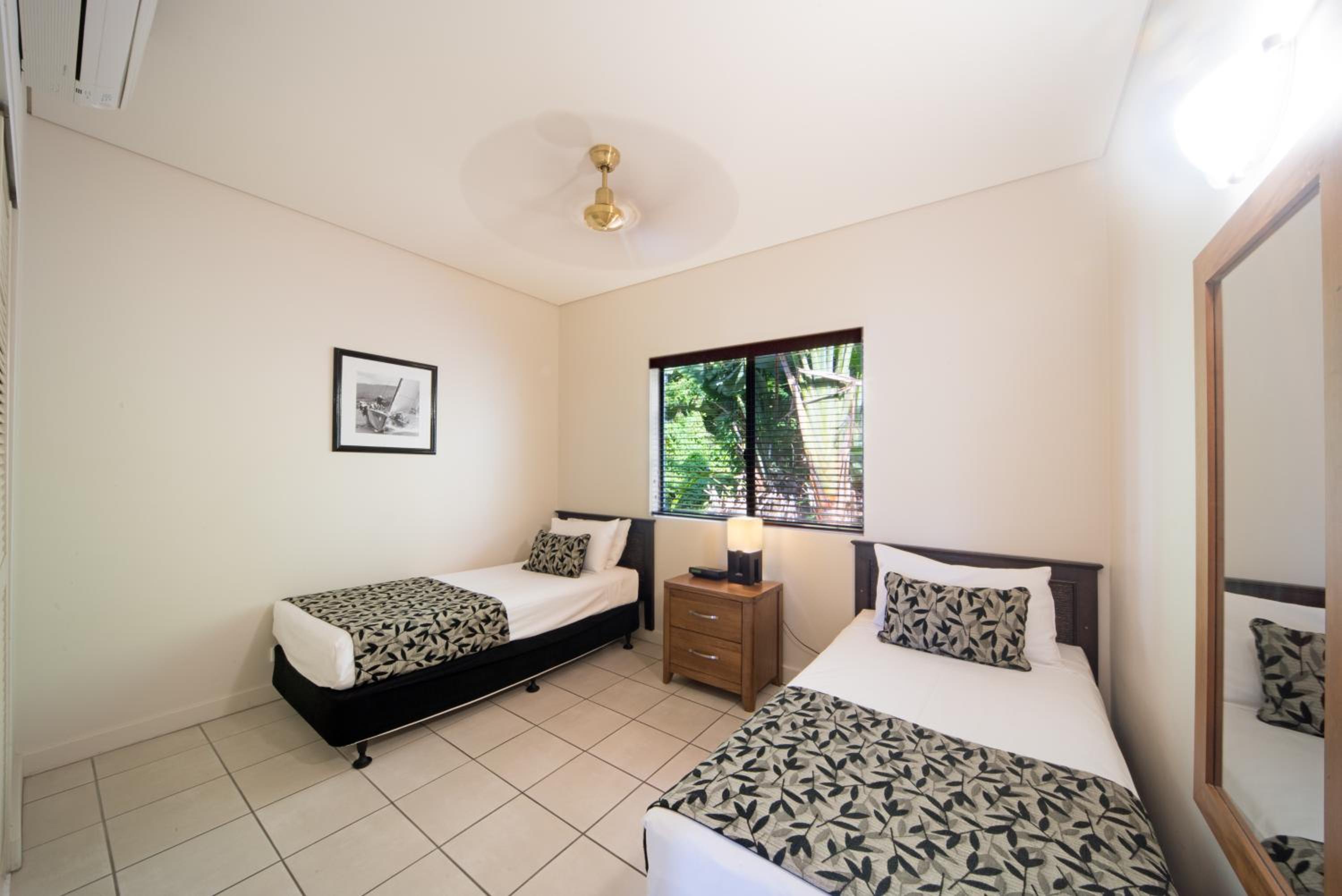 Two-Bedroom Two Bathroom Apartment with Sea View photo 3
