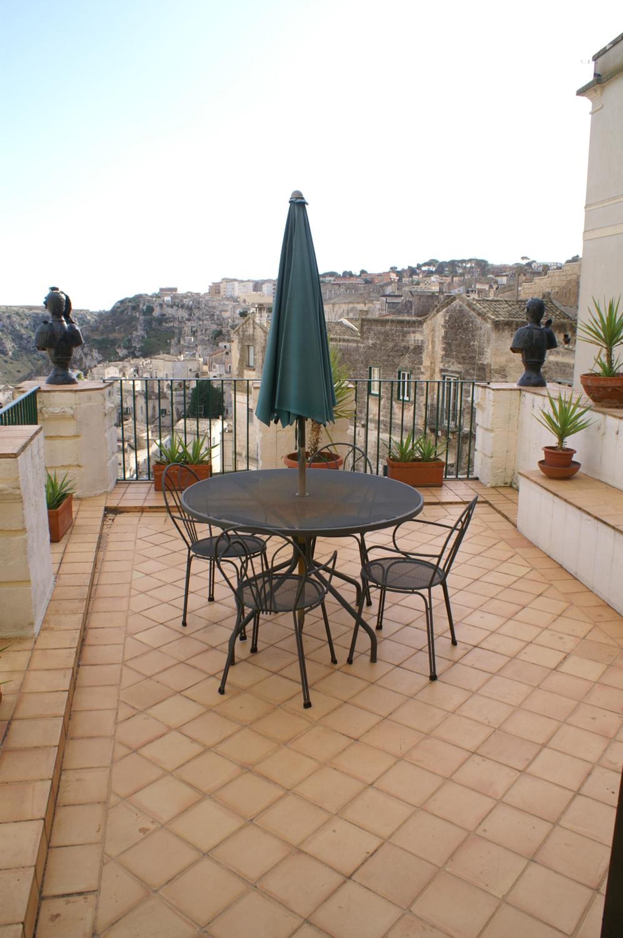 King Suite - Photo 7