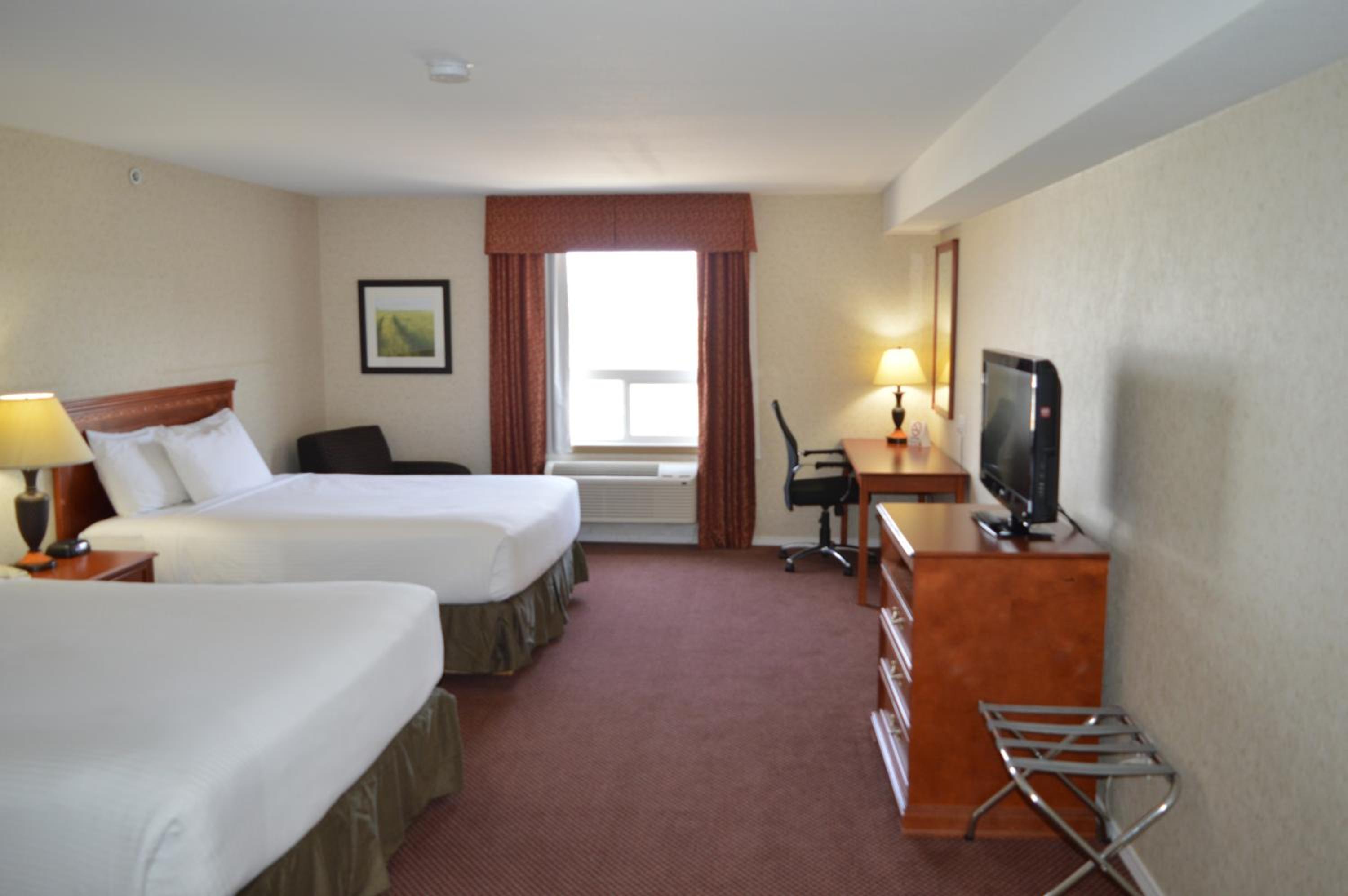 Queen Studio with Two Queen Beds, Sofa Bed and Kitchen - Non-Smoking - Photo 1